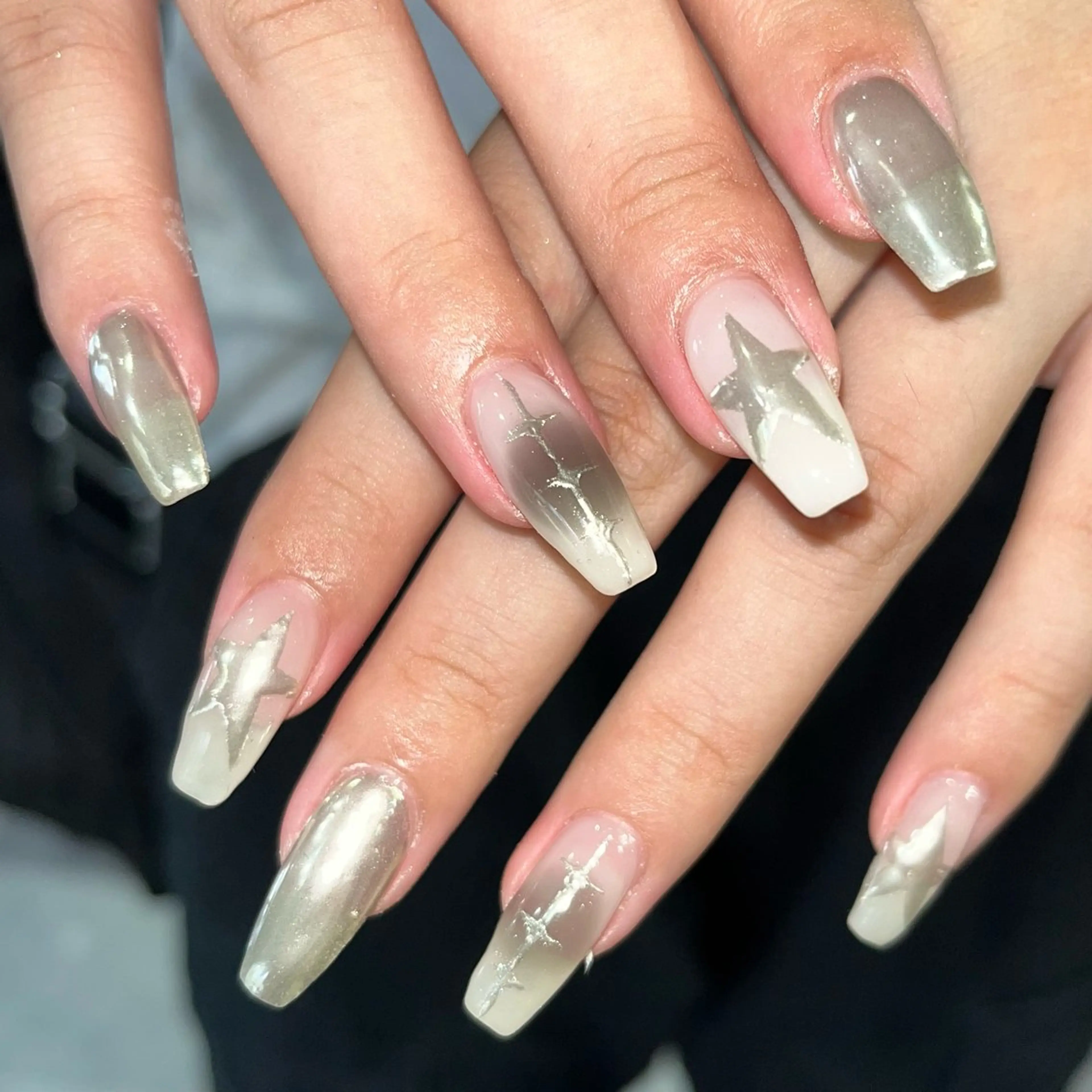 ネイル ハンドネイル 🪐富島彩夏 /海外nail🪐のネイルデザイン