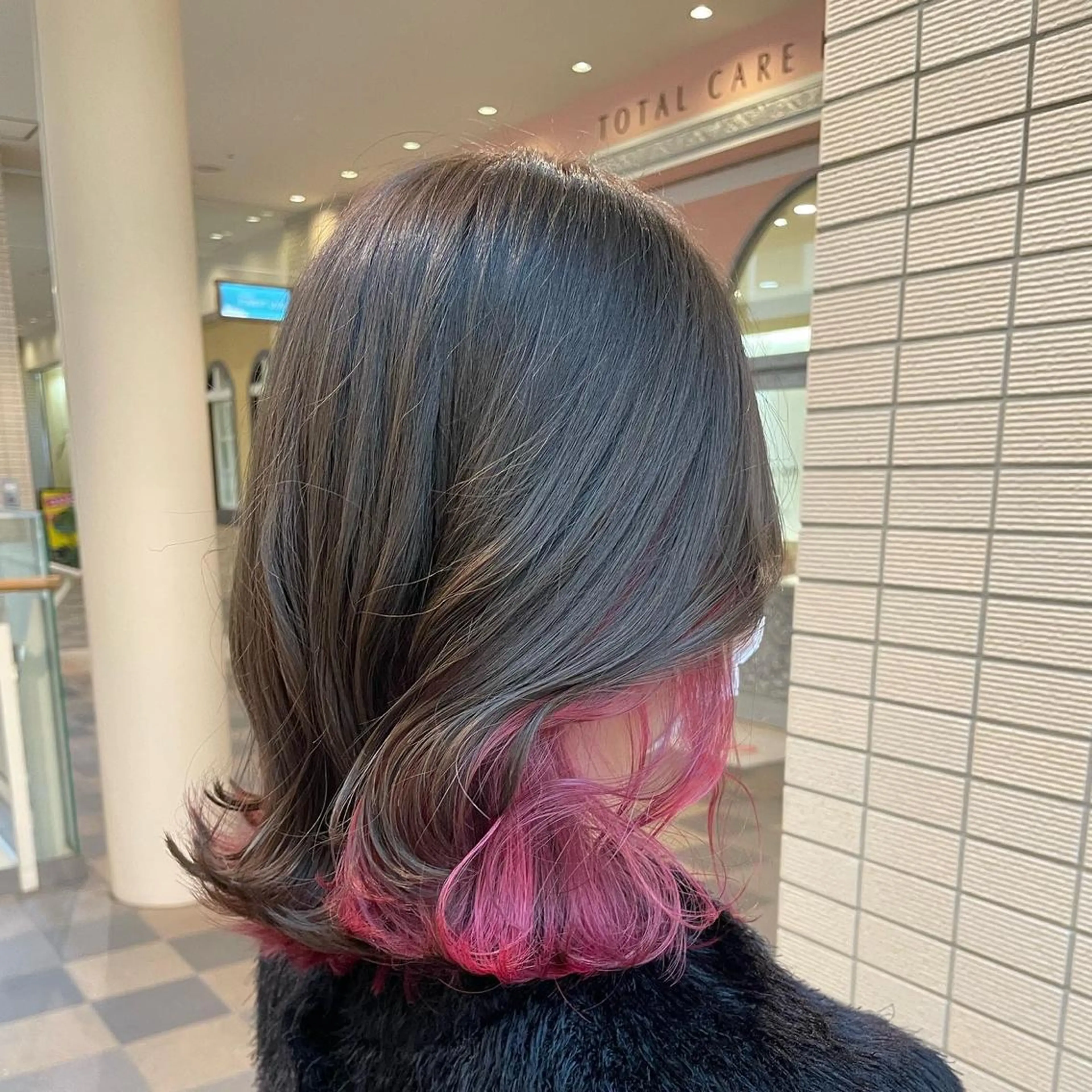 セミロング カット ヘアカラー KANA🌷 髪質改善のヘアスタイル