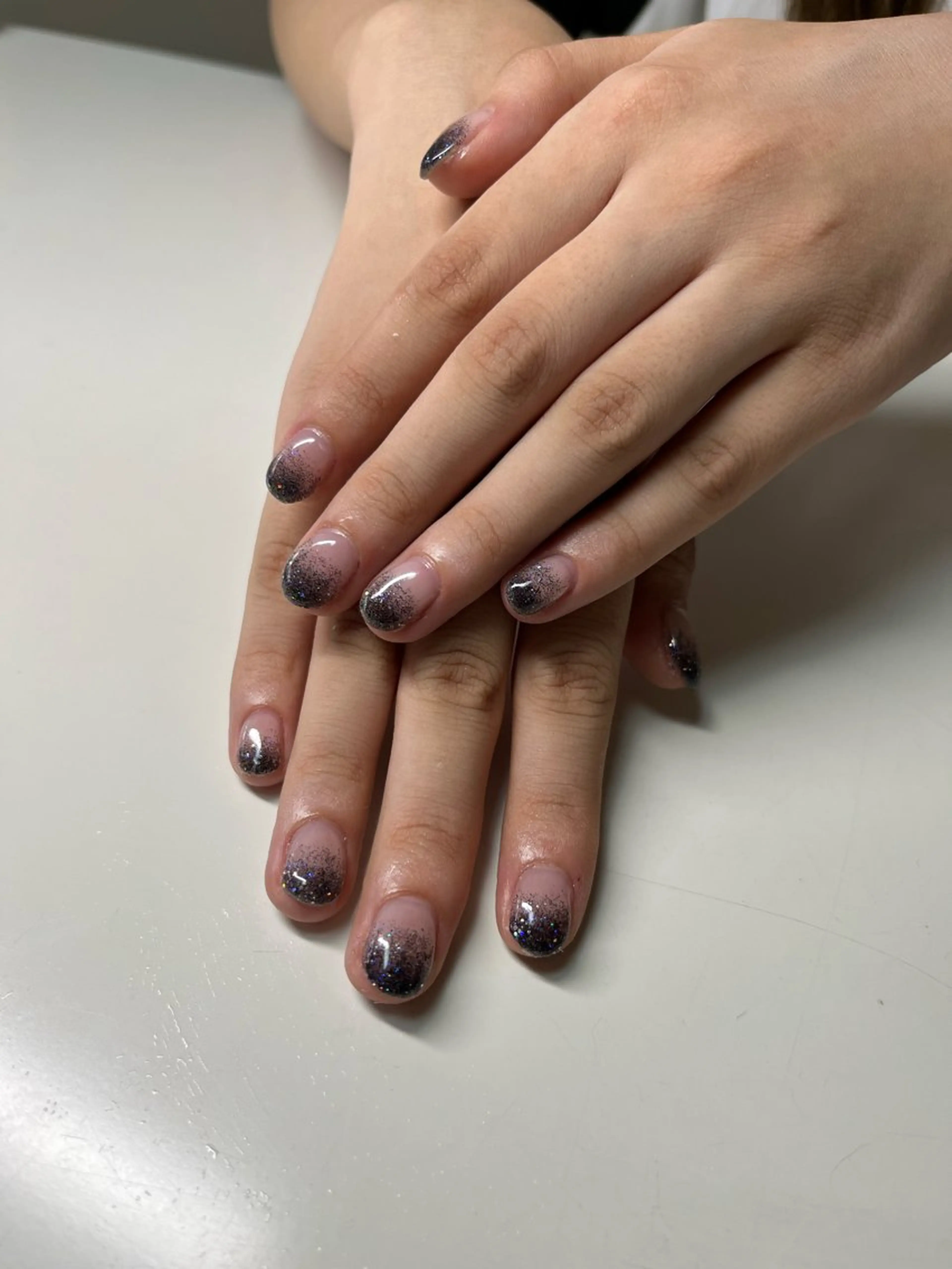 ネイル ジェルネイル ラメ(グリッター) ラメグラデーション 佐藤 七海のネイルデザイン