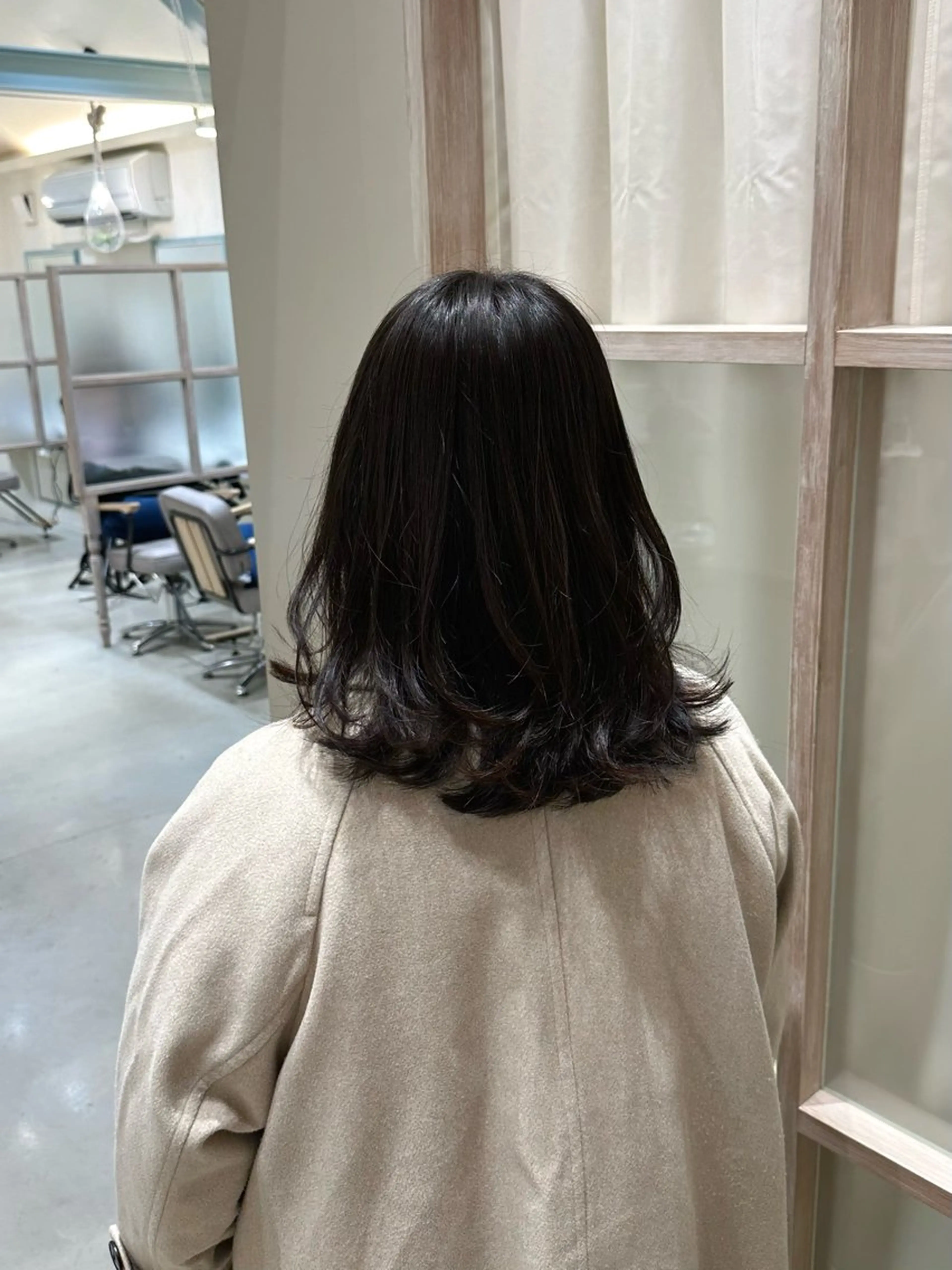 ミディアム N,SOL / 岩上 新大のヘアスタイル