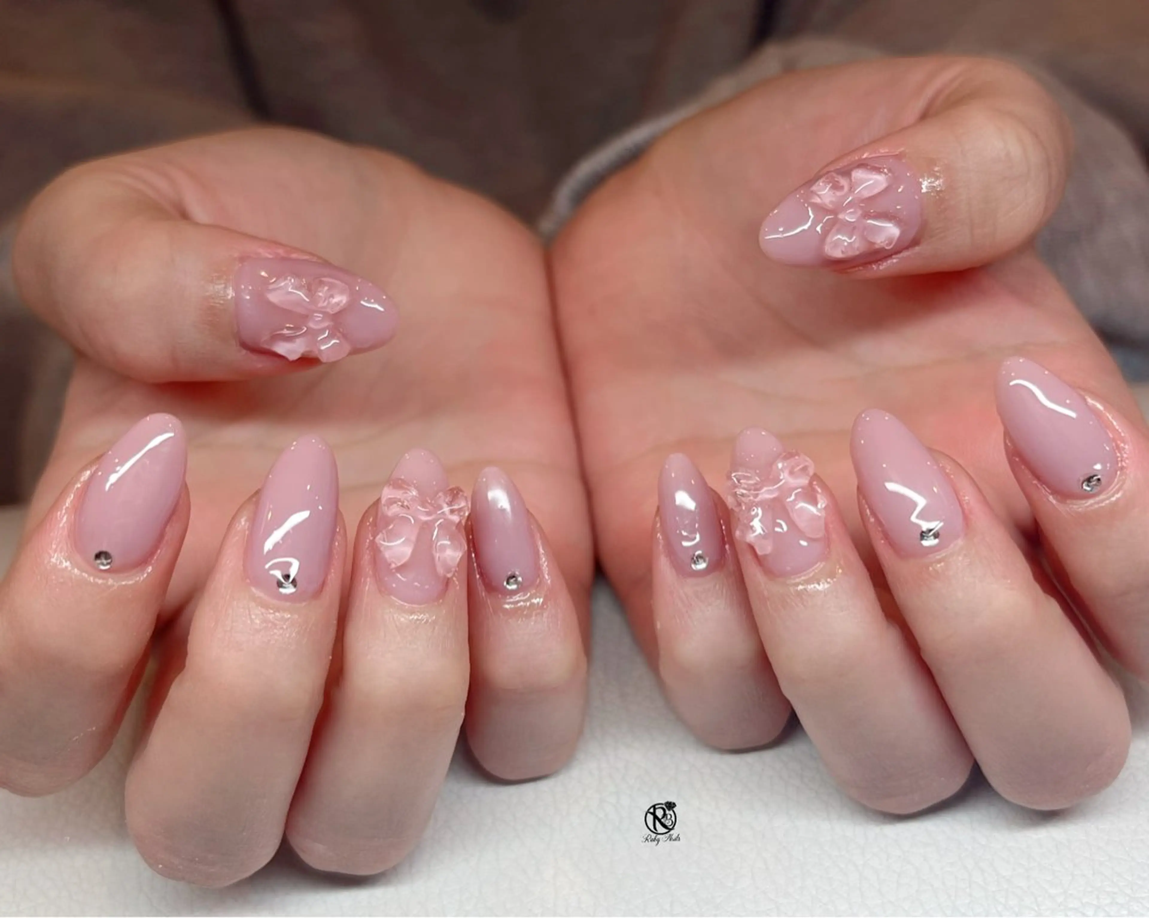 ネイル ボルドー ブラウン チークネイル ドット フットネイル ハンドネイル CHERRYネイルサロン所属・チェリネイルサロン 霞ヶ関のネイルデザイン