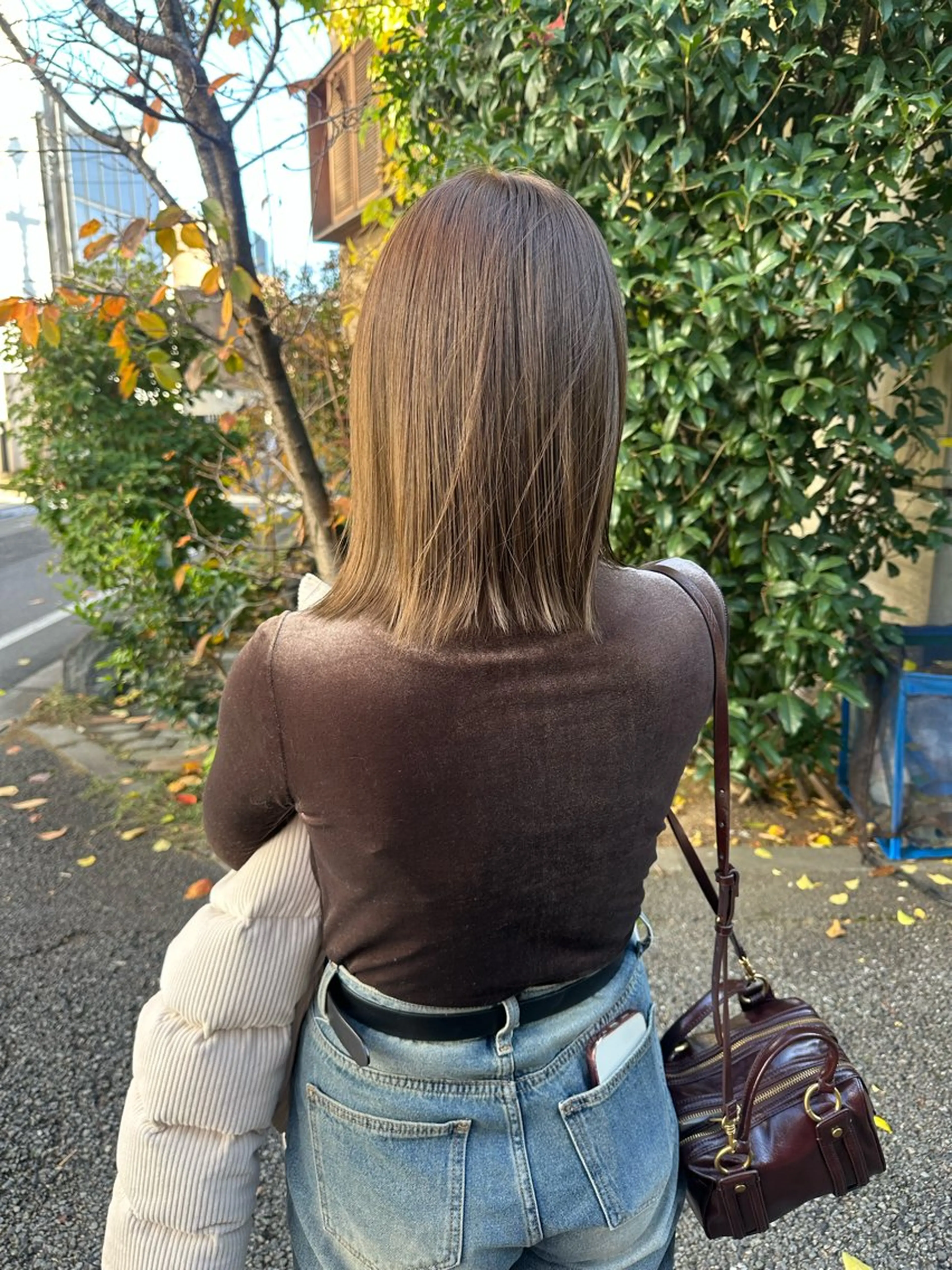 ミディアム カラー ベージュカラー ブリーチ ハイトーンカラー ブリーチなしカラー オリーブベージュ カット ヘアカラー トリートメント REINA☁️透明感 カラー/ぷつっと♡のヘアスタイル