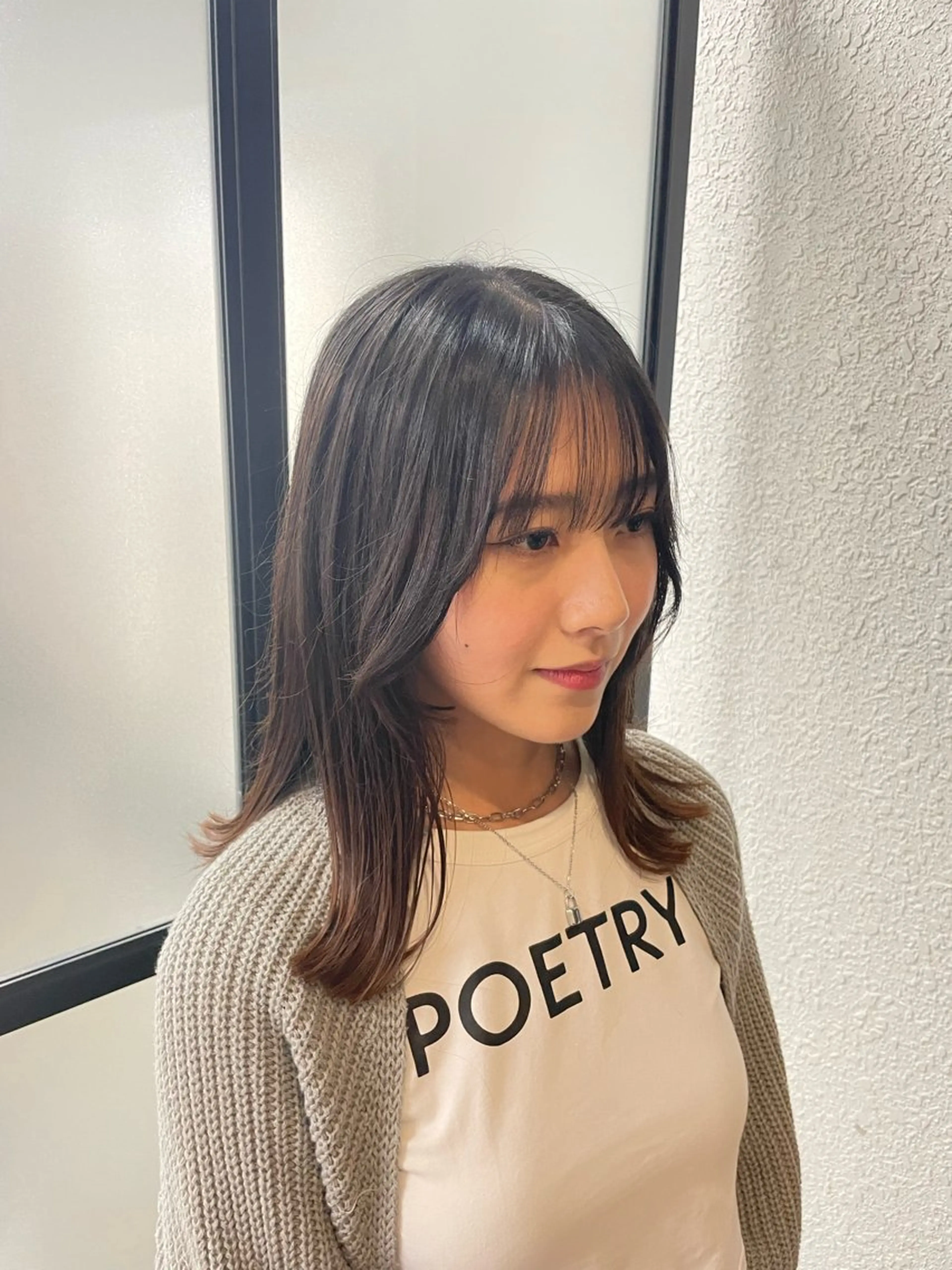 セミロング ハラダ クルミのヘアスタイル