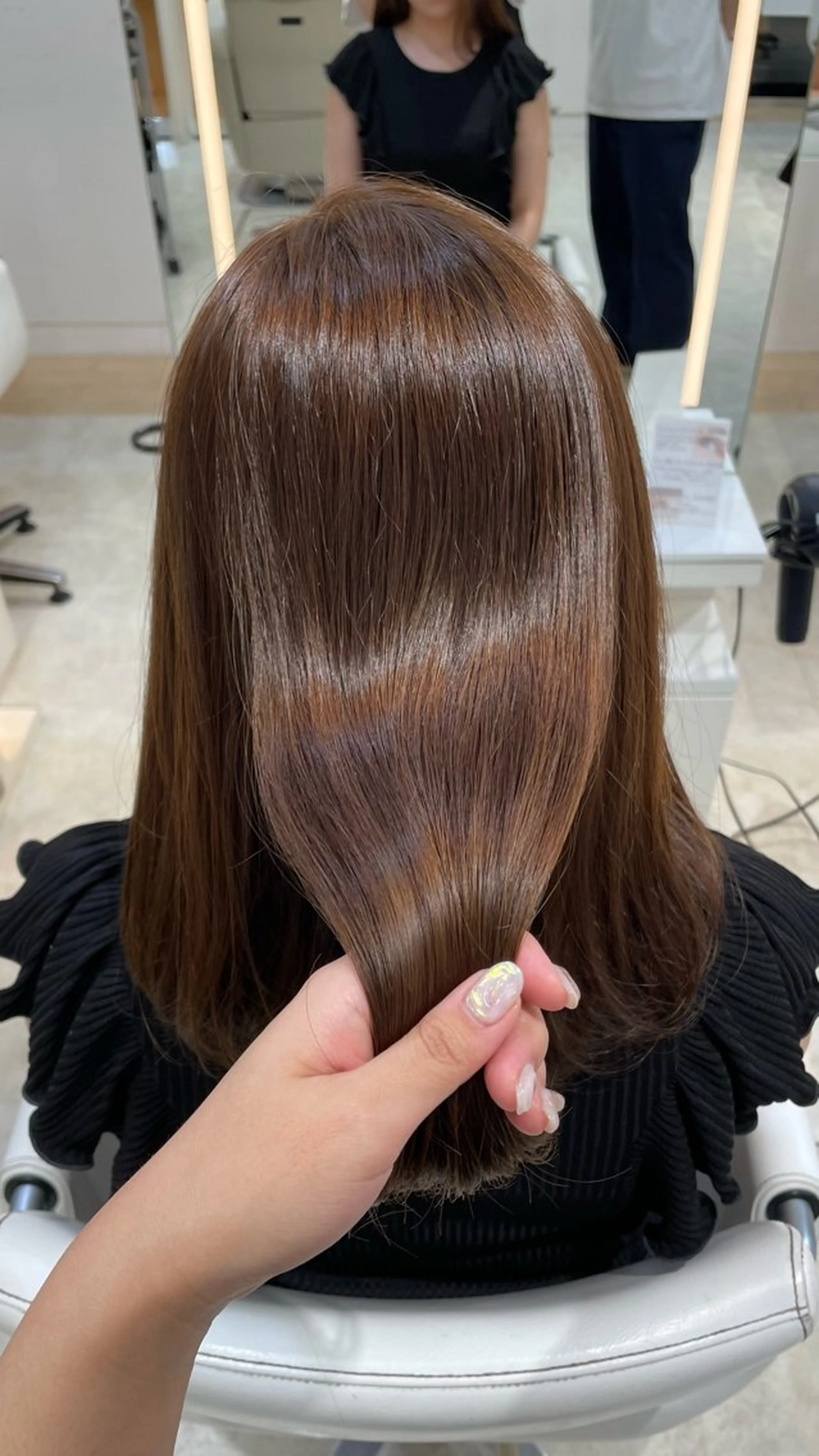 セミロング Agnos青山所属・鈴木 里奈のヘアスタイル