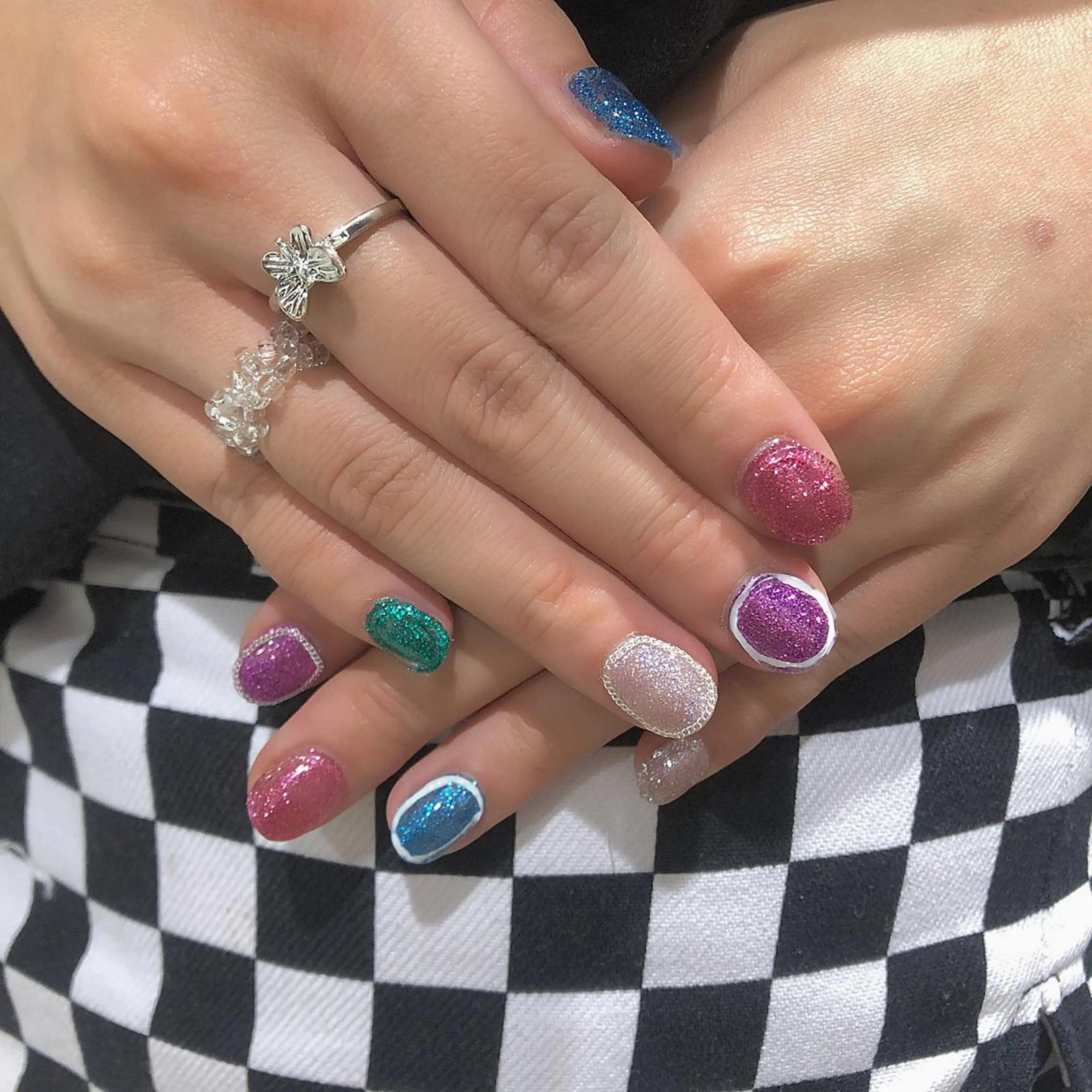 ネイル ジェルネイル キラキラネイル ワンカラーネイル ぷっくりネイル ハンドネイル 韓国ヘア🦋 MIYUのヘアスタイル