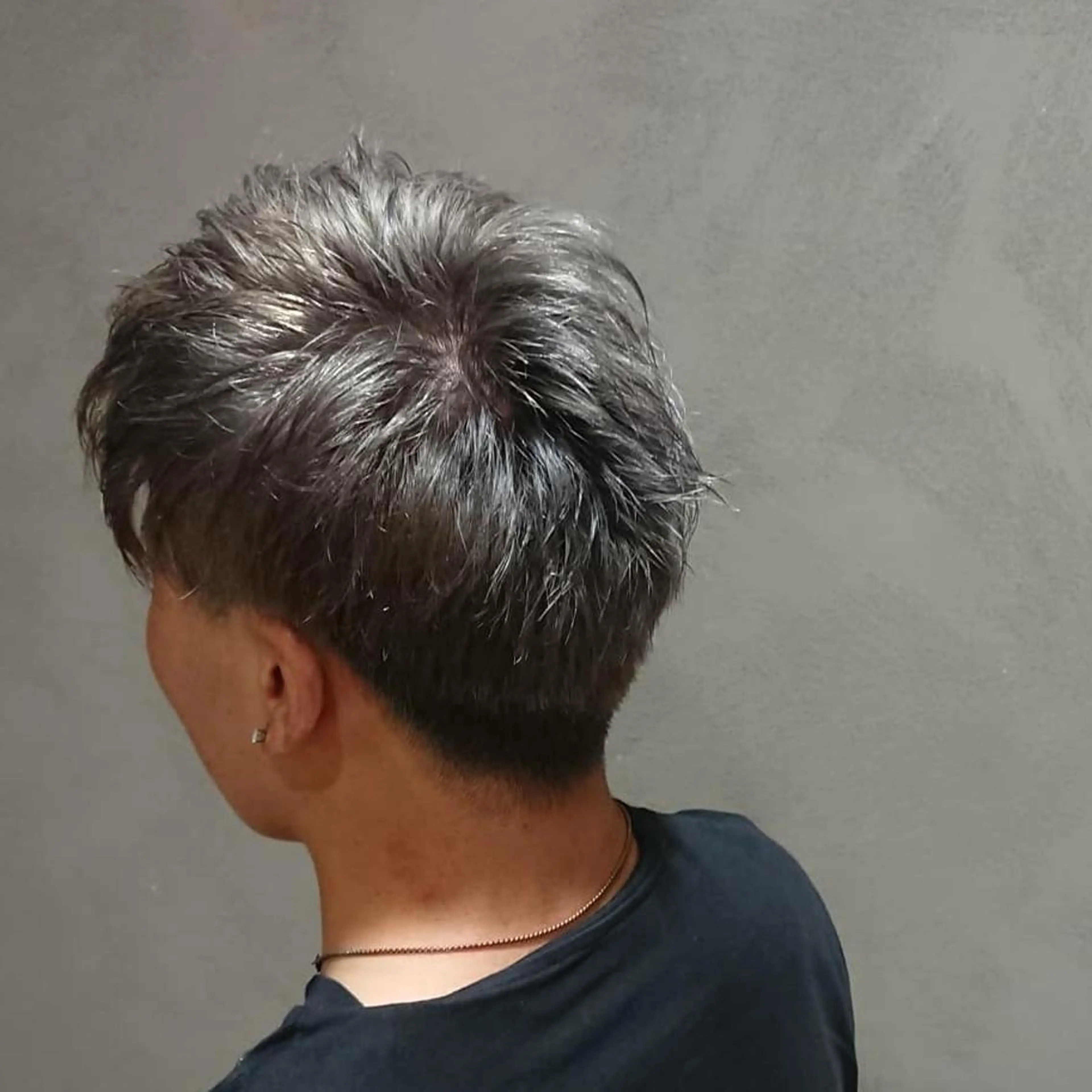 ショート enn.bleach by t.a.g所属・SHUNTA /ブリーチ/レイヤーのヘアスタイル