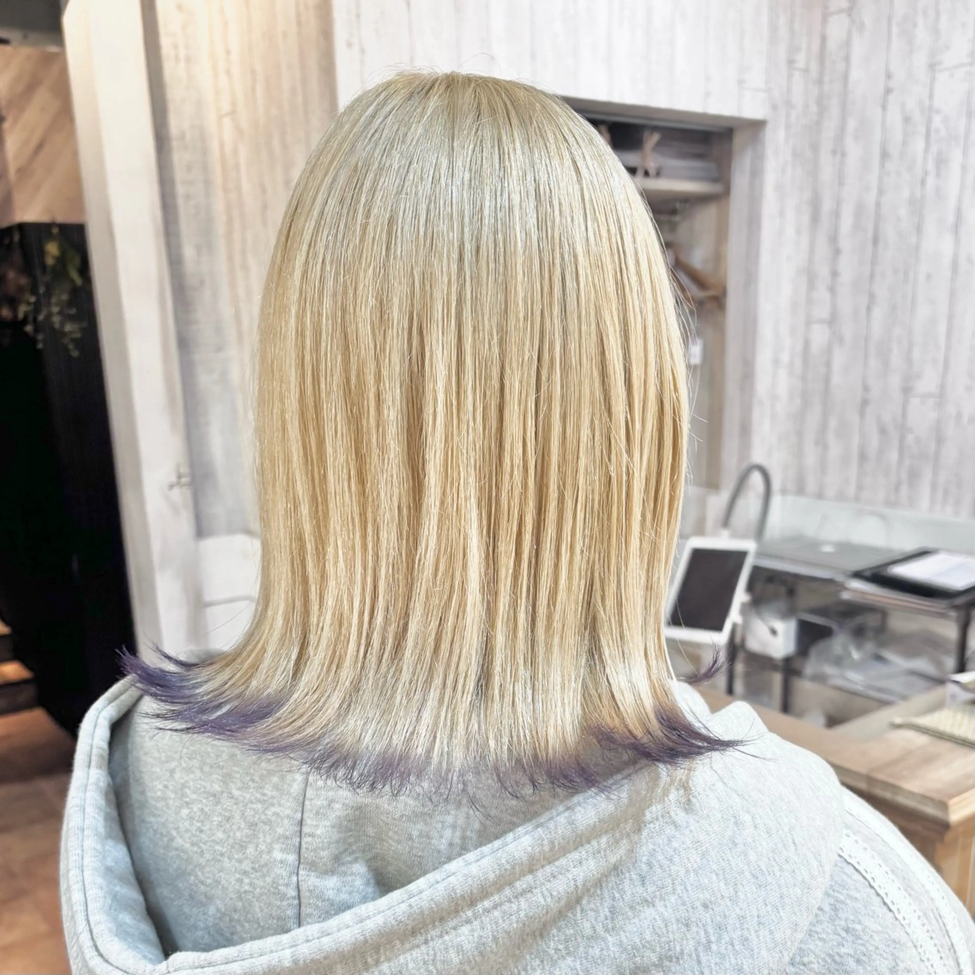 ミディアム 透明感/レイヤー /ayaneのヘアスタイル