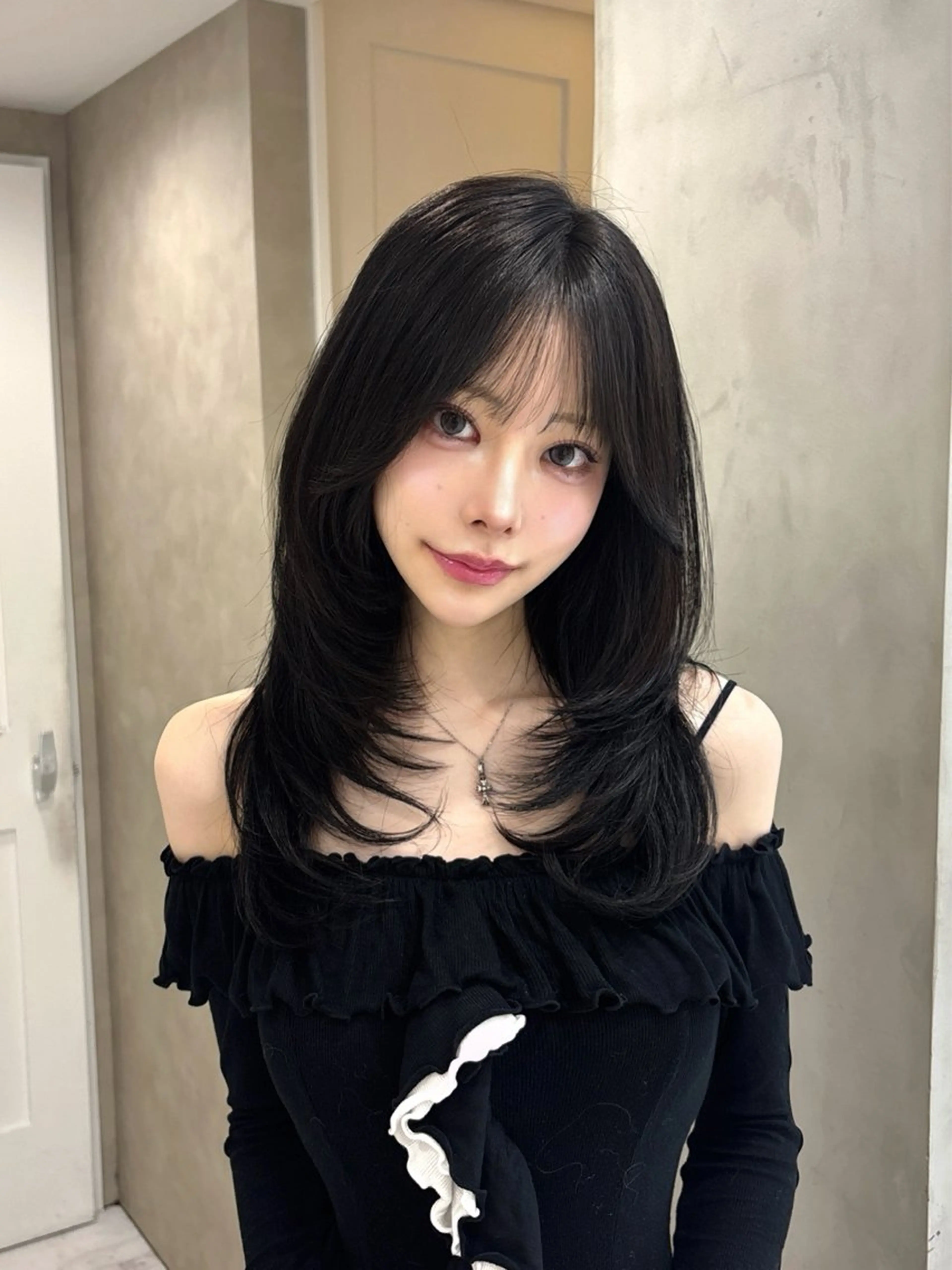 セミロング カラー 黒髪 レイヤーカット カット ヘアカラー トリートメント 韓国ヘア/レイヤー/ 艶髪/ASAKA🤍のヘアスタイル