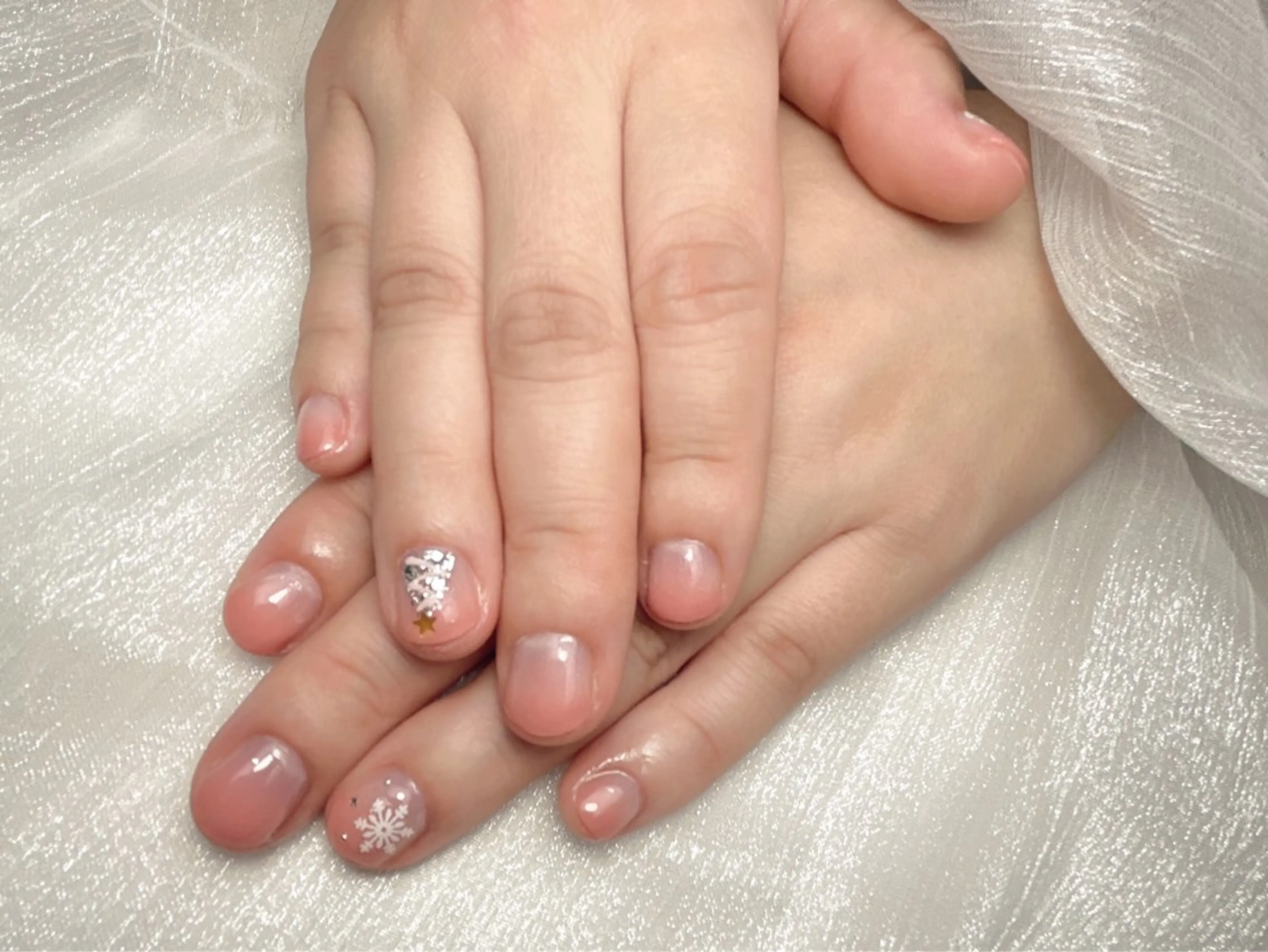 ネイル ハンドネイル オーラ ネイルサロンのネイルデザイン