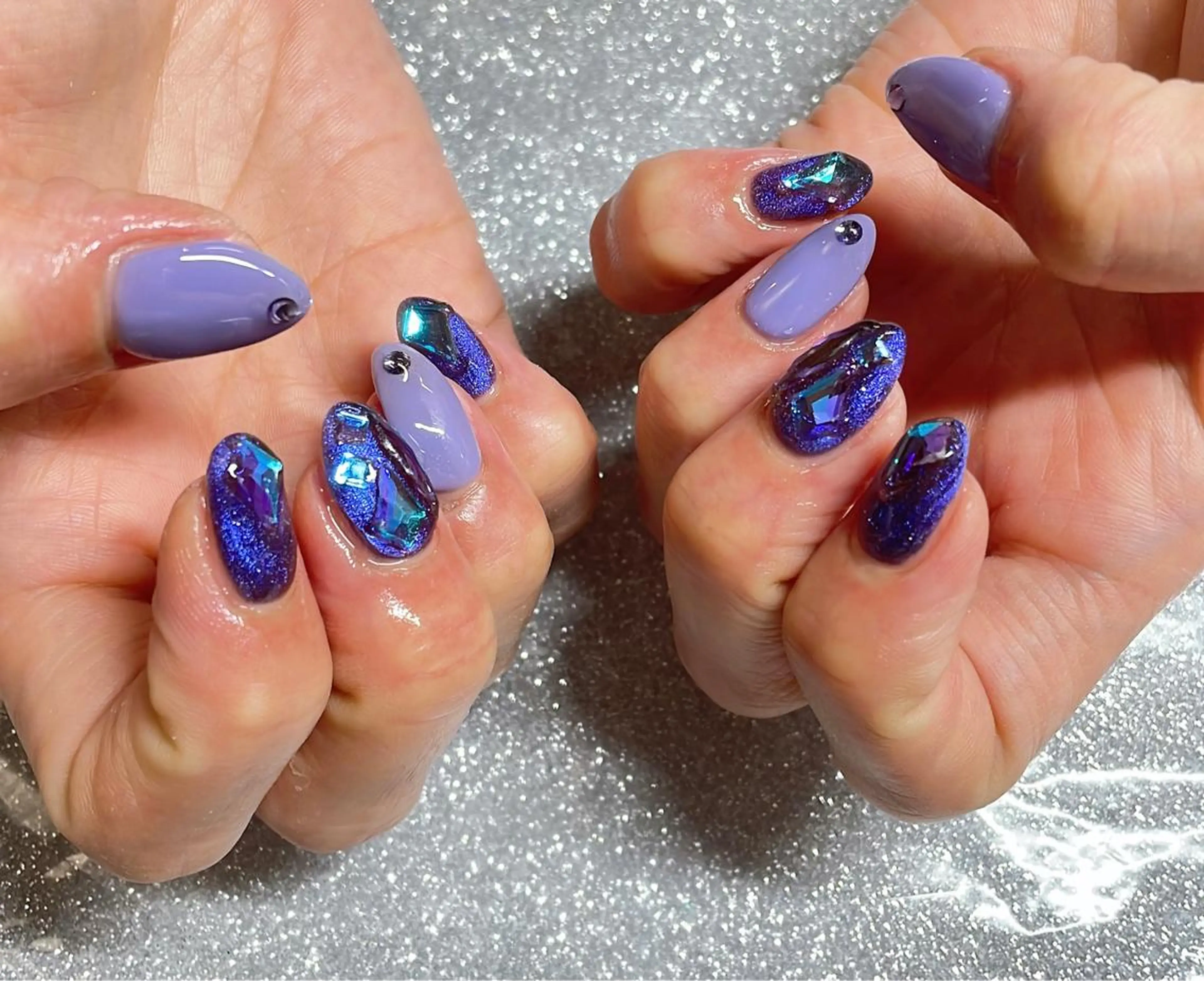 ネイル ハンドネイル VIERU 🌈🎀💖のネイルデザイン