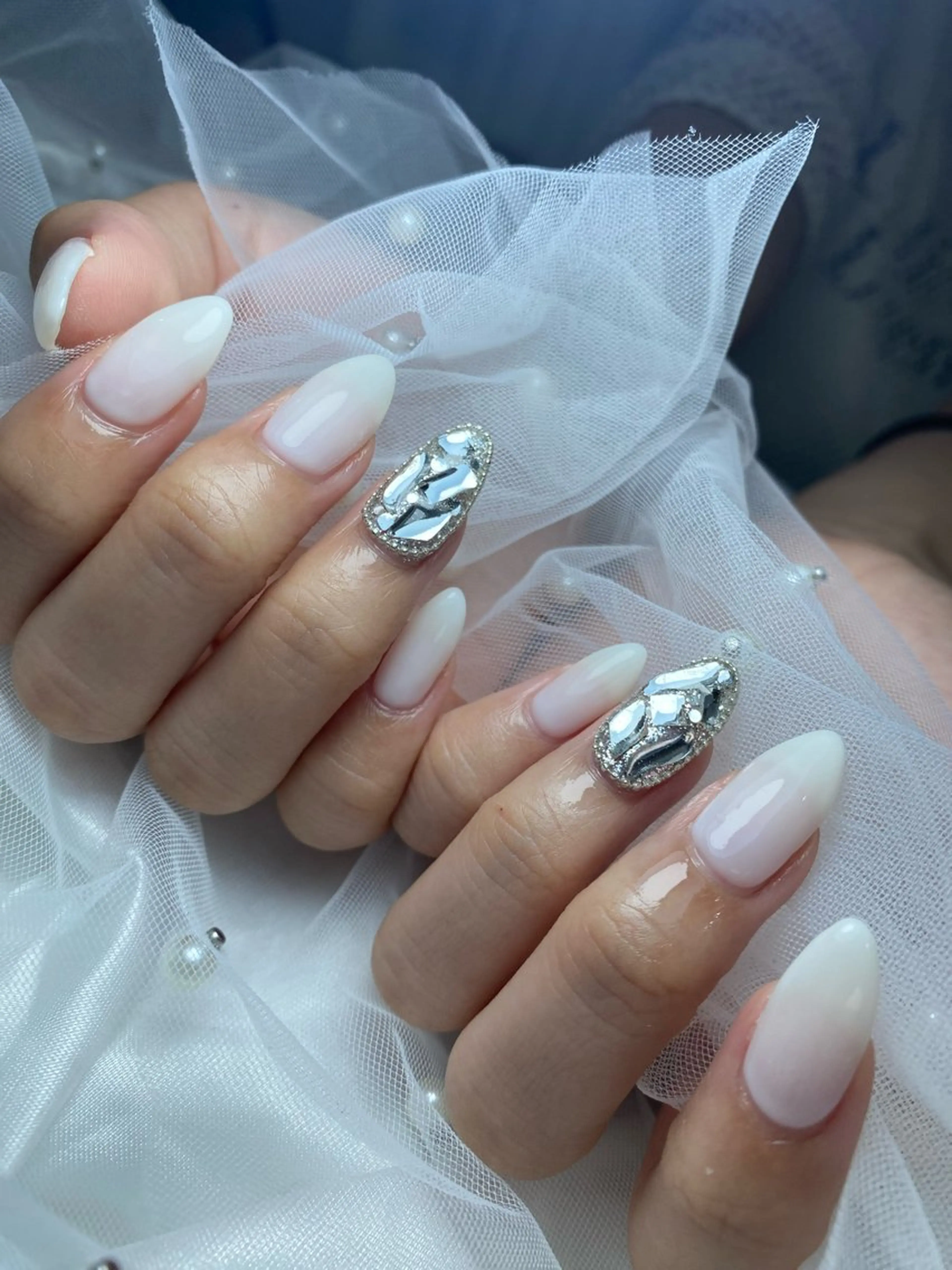 ネイル フラッシュネイル フレンチネイル ジェルネイル グラデーション ラメ(グリッター) ハンドネイル ハンドケア REILLY.　private nail salon所属・Marina 《REILLY.》のネイルデザイン