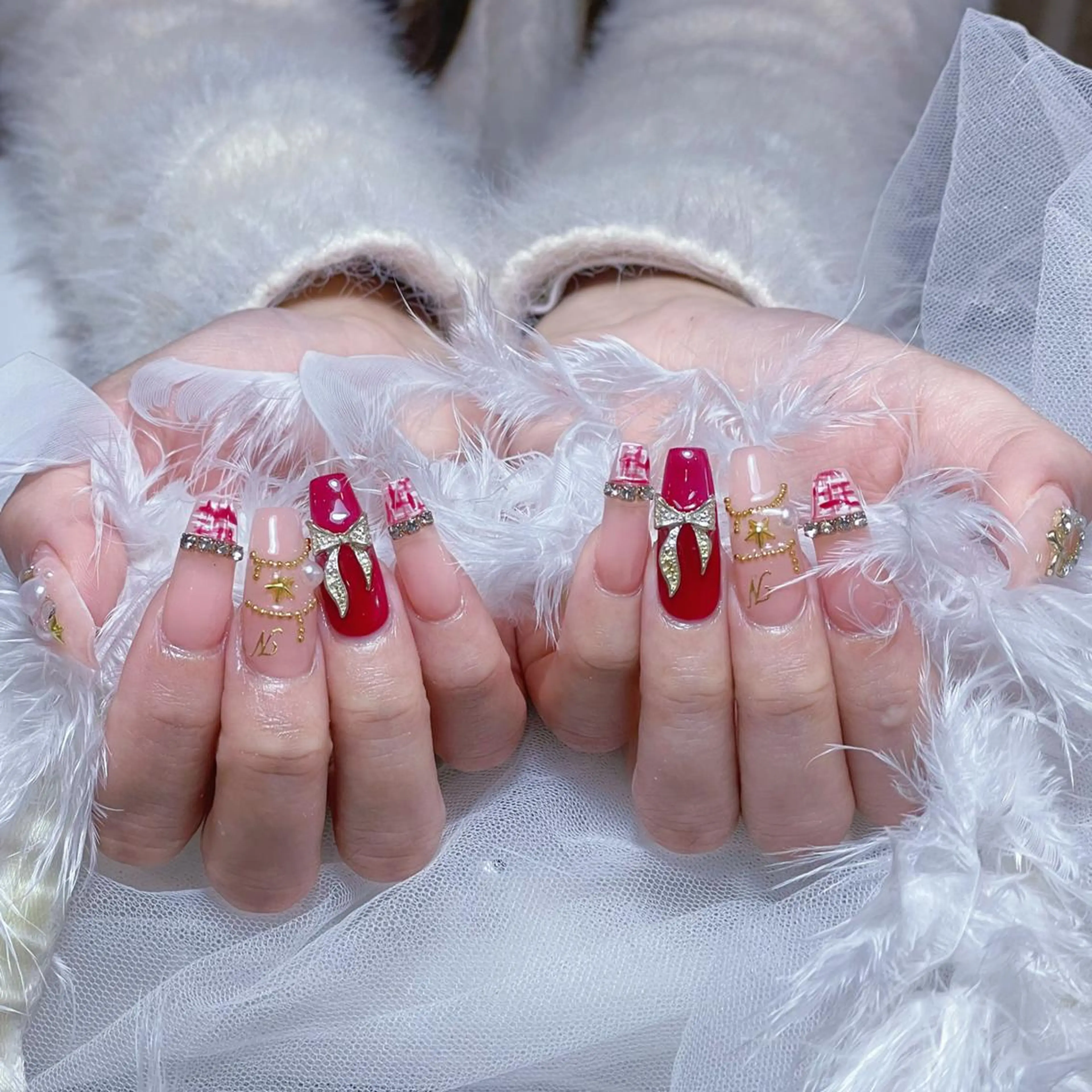 ネイル アートネイル オーロラネイル フラッシュネイル ガーリー キラキラネイル ハンドネイル Diamond NAIL💝のネイルデザイン