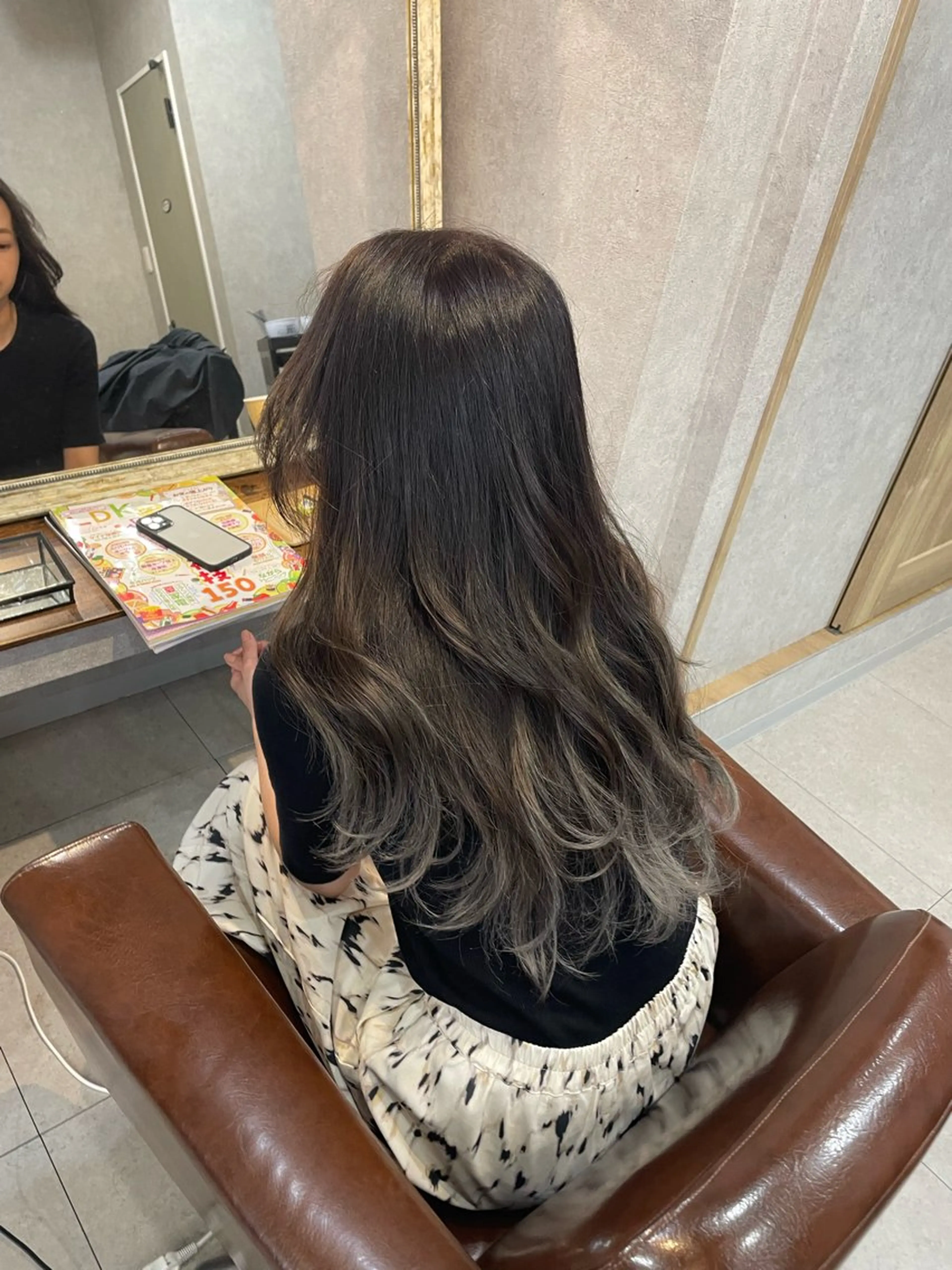 セミロング カラー 中嶋 颯和のヘアスタイル