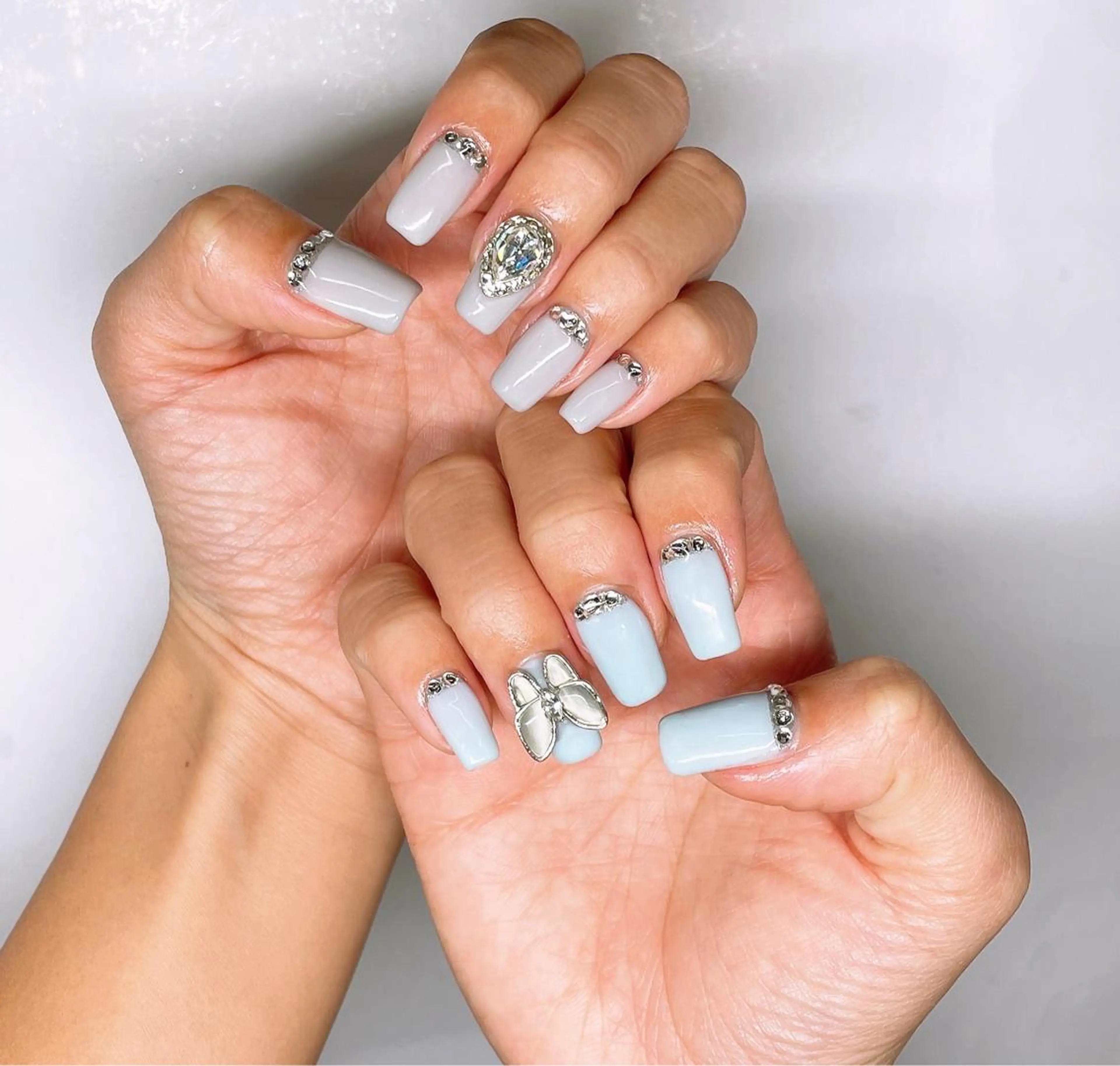 ネイル ハンドネイル VIERU 🌈🎀💖のネイルデザイン