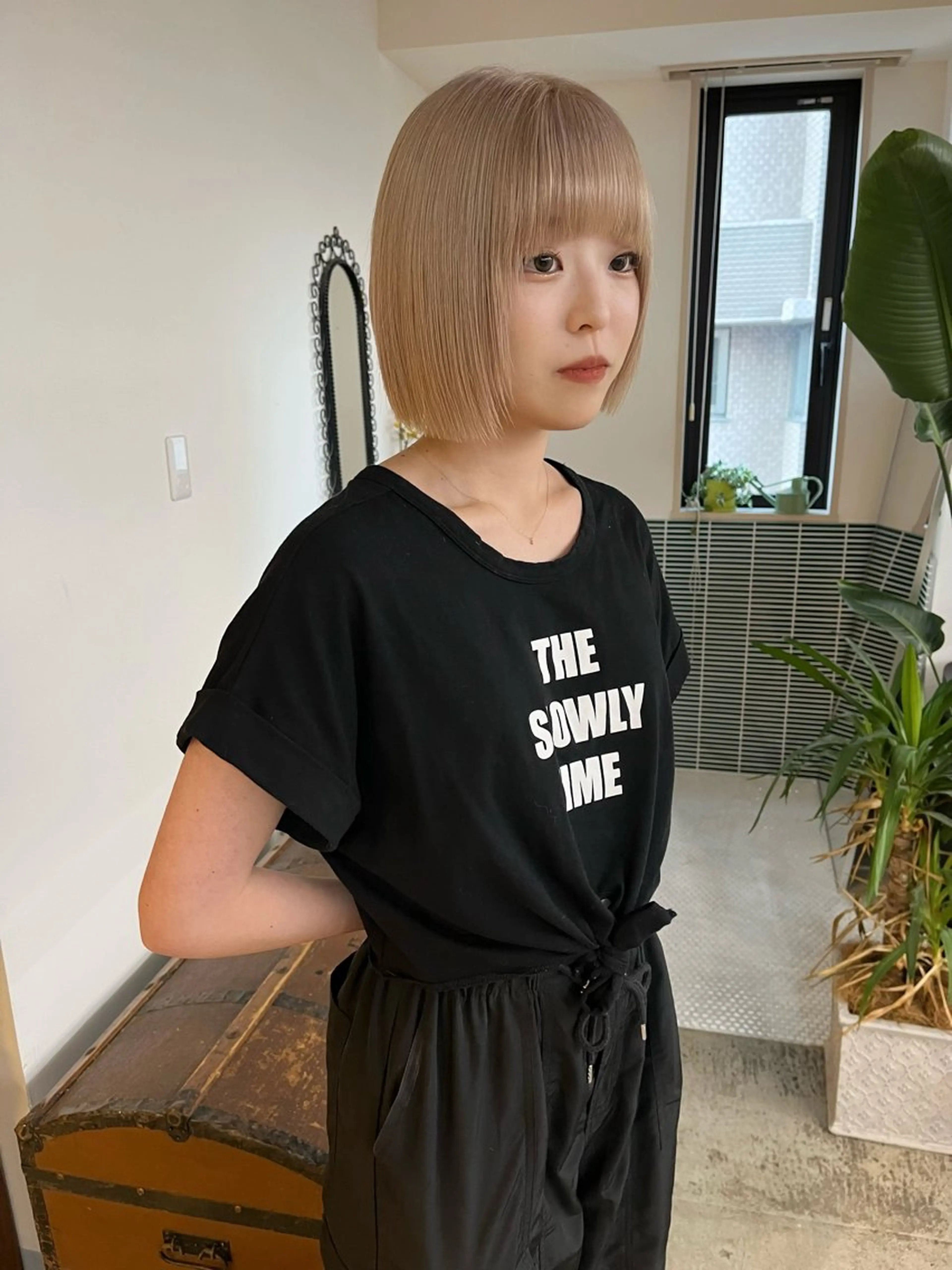 ミディアム カラー ベージュカラー ブリーチ ホワイトベージュ カット ヘアカラー トリートメント 🩷ハイトーン透明感 レイヤー🩷ユリカのヘアスタイル