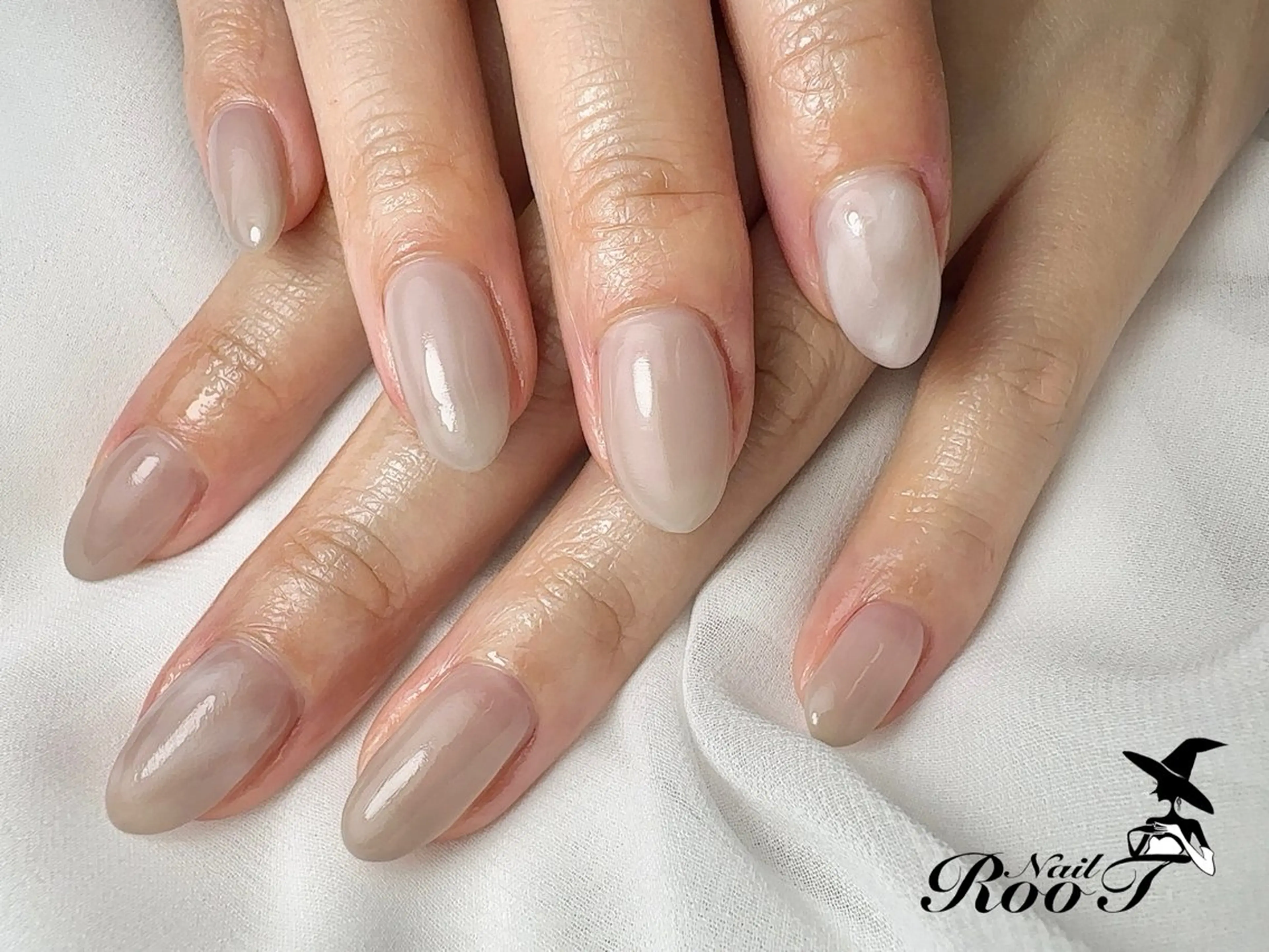 ネイル ニュアンスネイル ハンドネイル RooT Nailのネイルデザイン