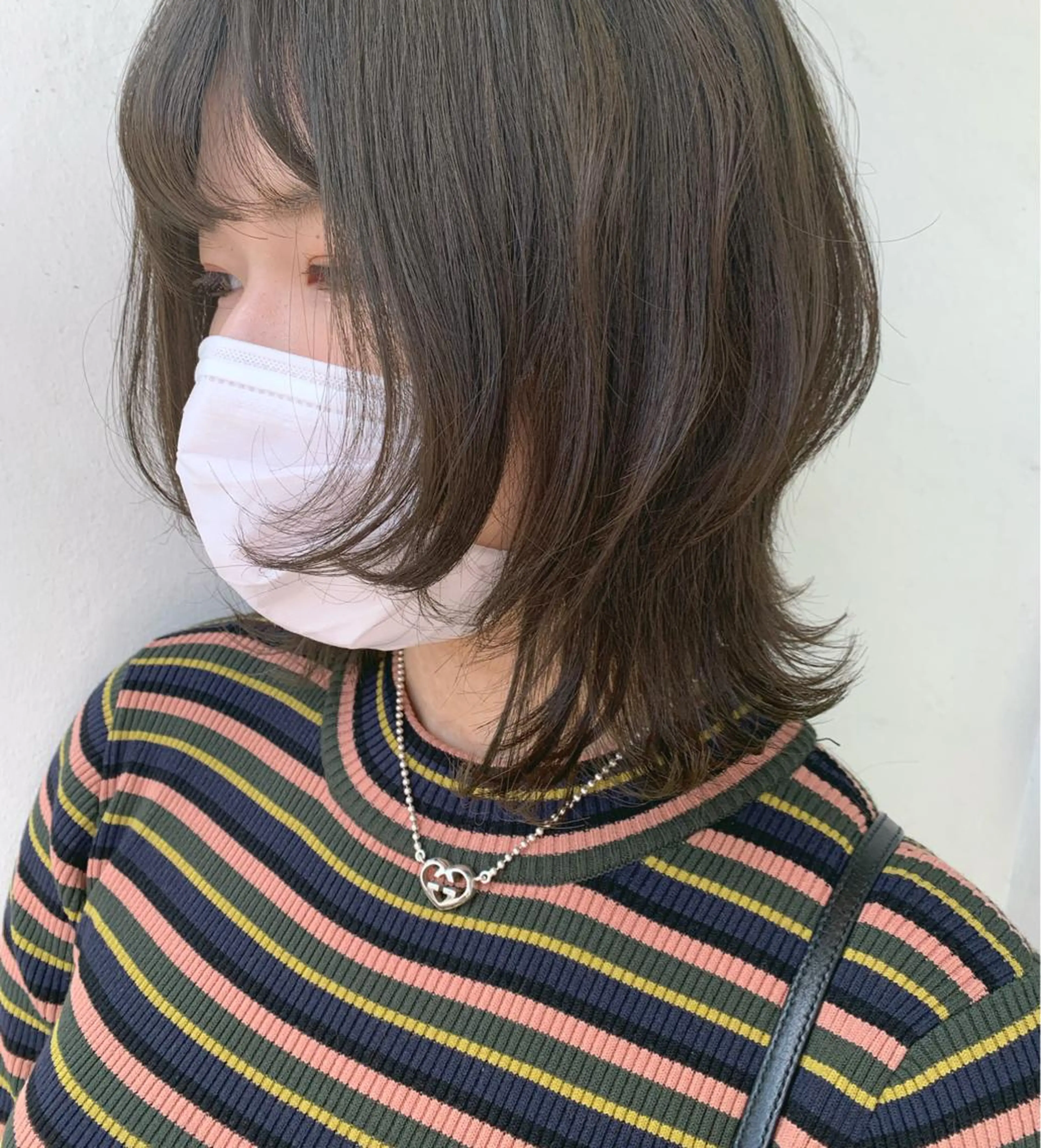 ミディアム アッシュ レイヤーカット ウルフカット ウルフレイヤー mako🌷ミニモ 限定クーポン多数🆕のヘアスタイル