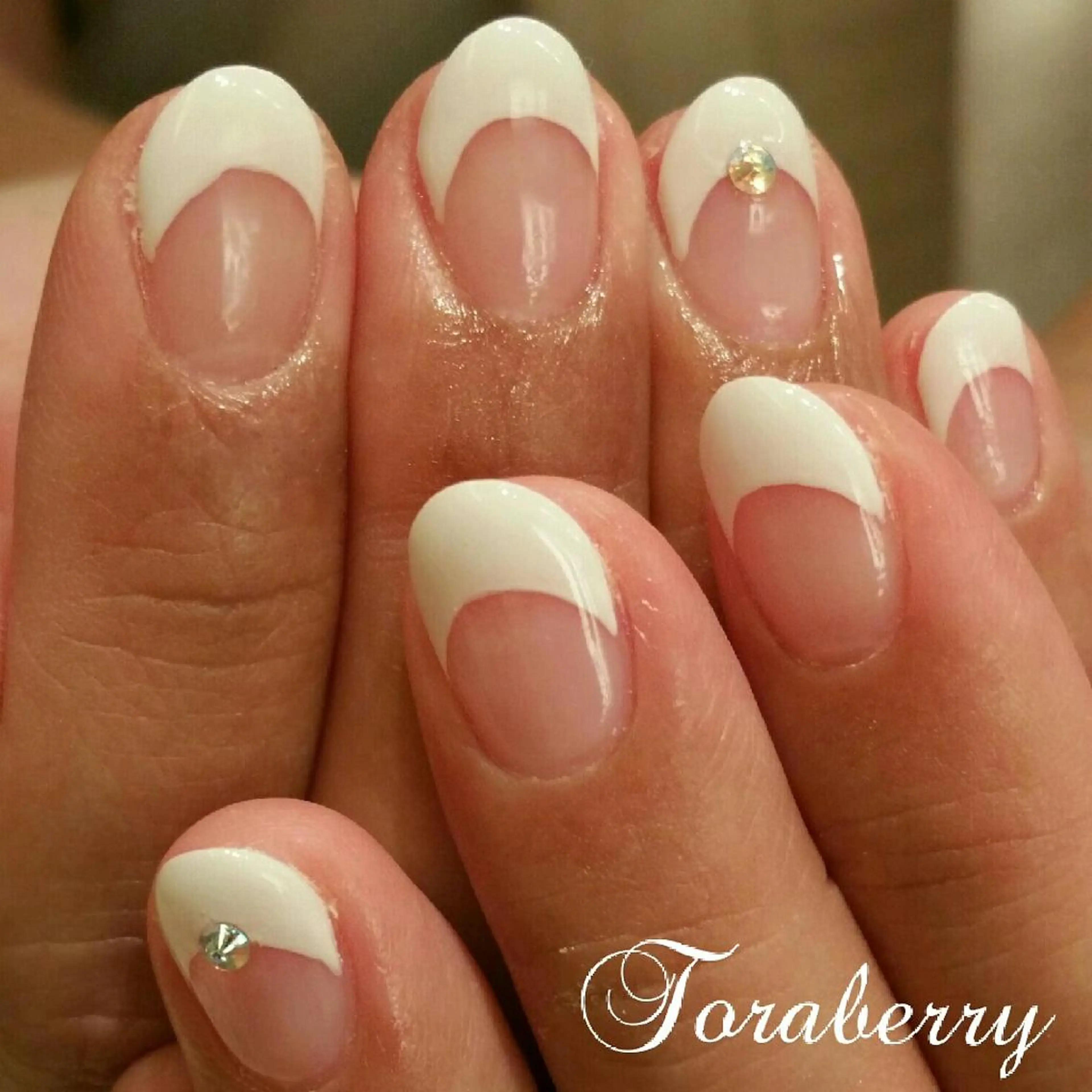 ネイル フレンチネイル ハンドネイル ネイリスト なつみのネイルデザイン