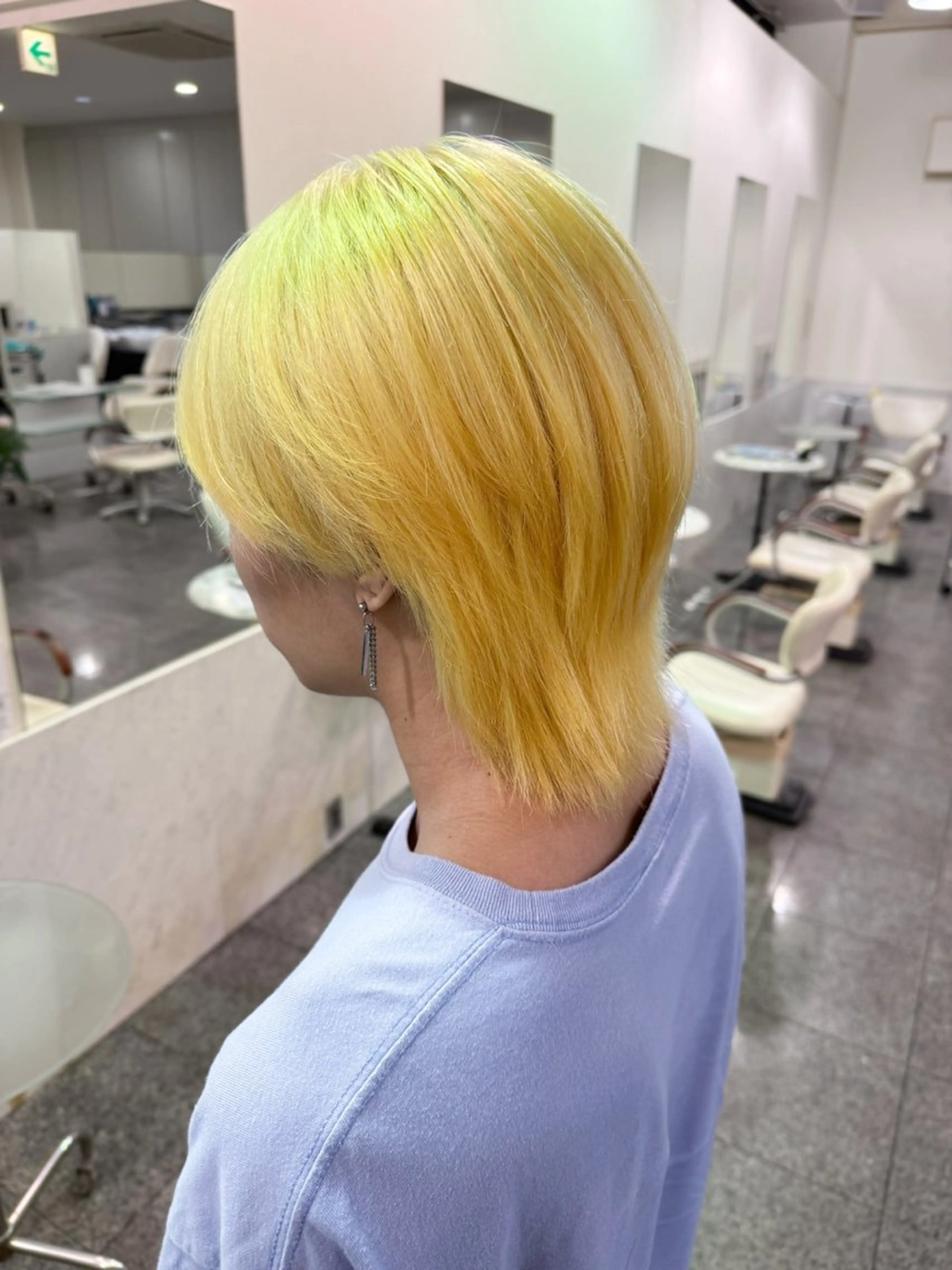 ミディアム カラー ブリーチ 抜きっぱなしブロンド カット ヘアカラー トリートメント 🫧ヒシダアキ /taboo🫧のヘアスタイル