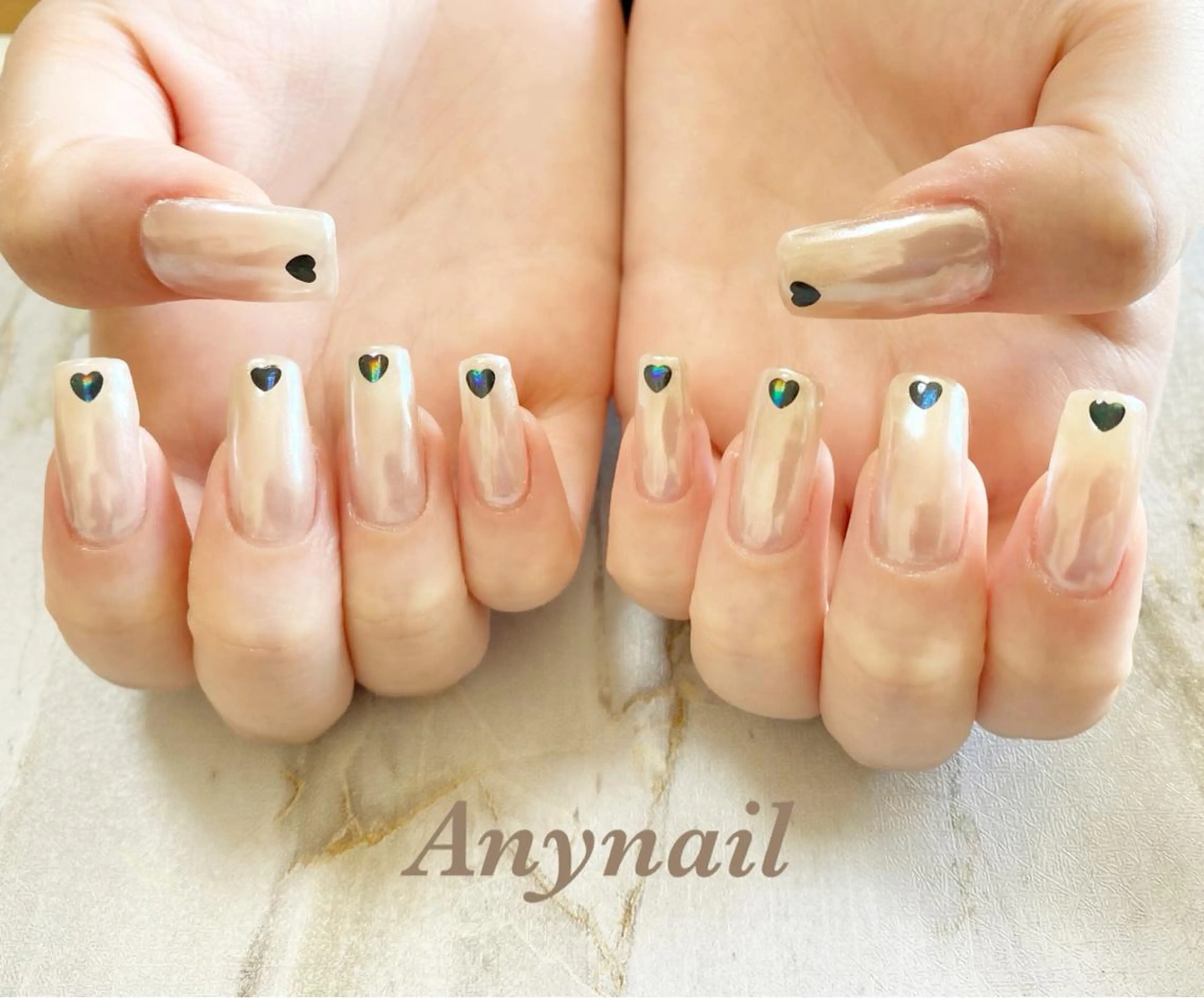 ネイル ブルー ハート オフィスネイル シンプルネイル ホワイト ハンドネイル 岩澤 恵子のネイルデザイン