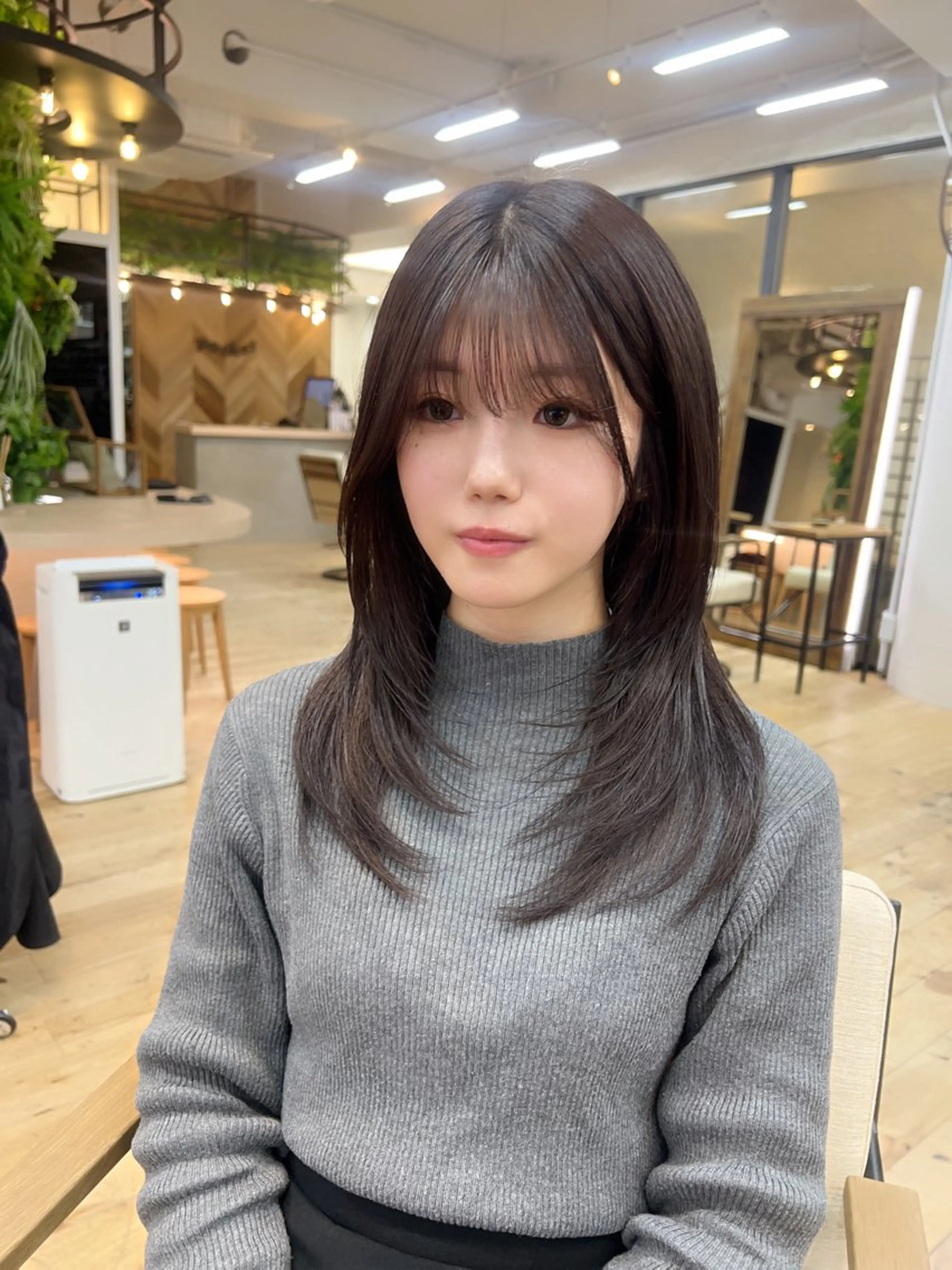 セミロング レイヤーカット カット ヘアカラー 🩶韓国/似合わせ/ さわ🩶のヘアスタイル