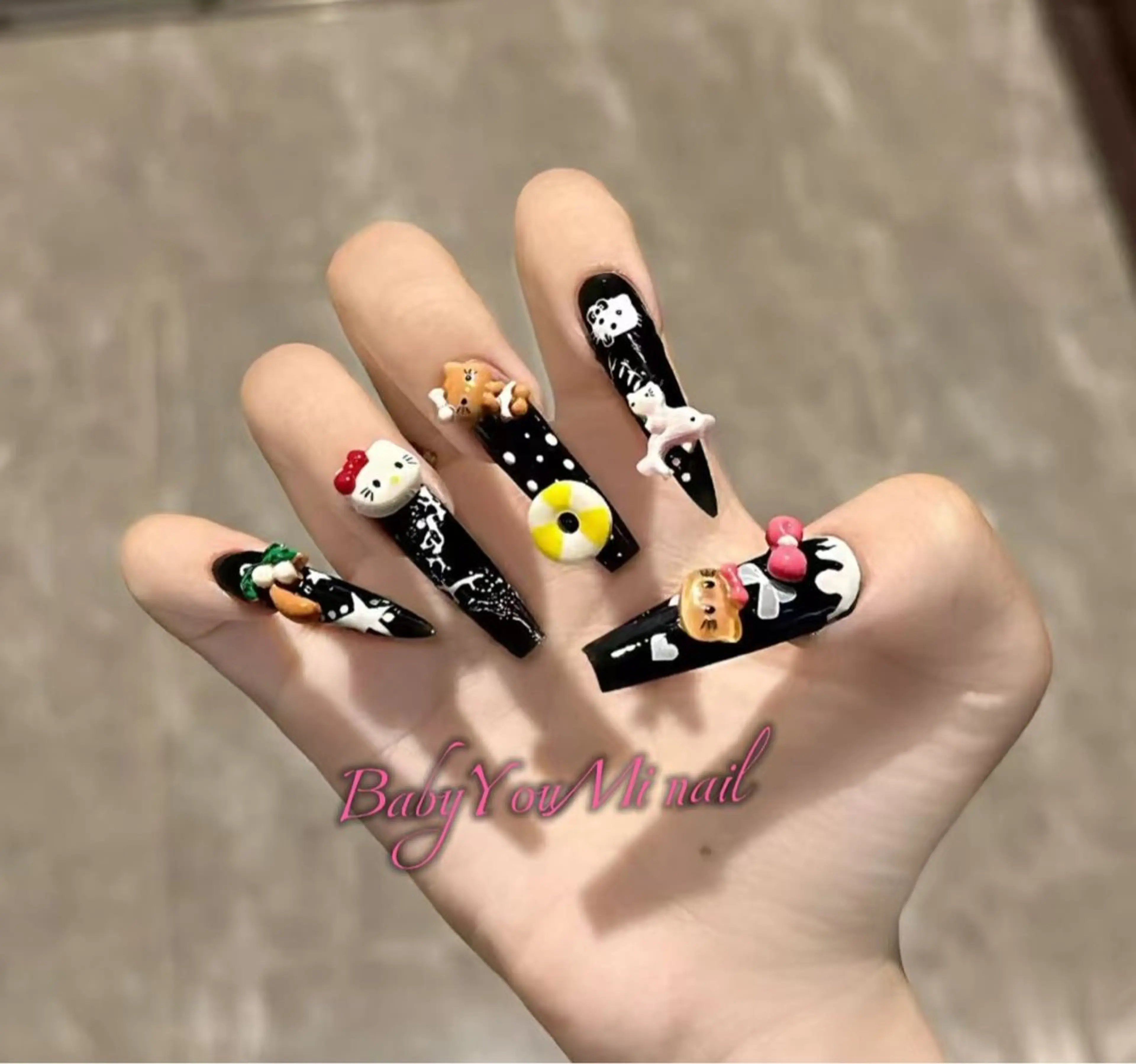 ネイル オーロラネイル フラワーネイル フットネイル フレンチネイル ジェルネイル ハンドネイル BabyYouMi ねねのネイルデザイン