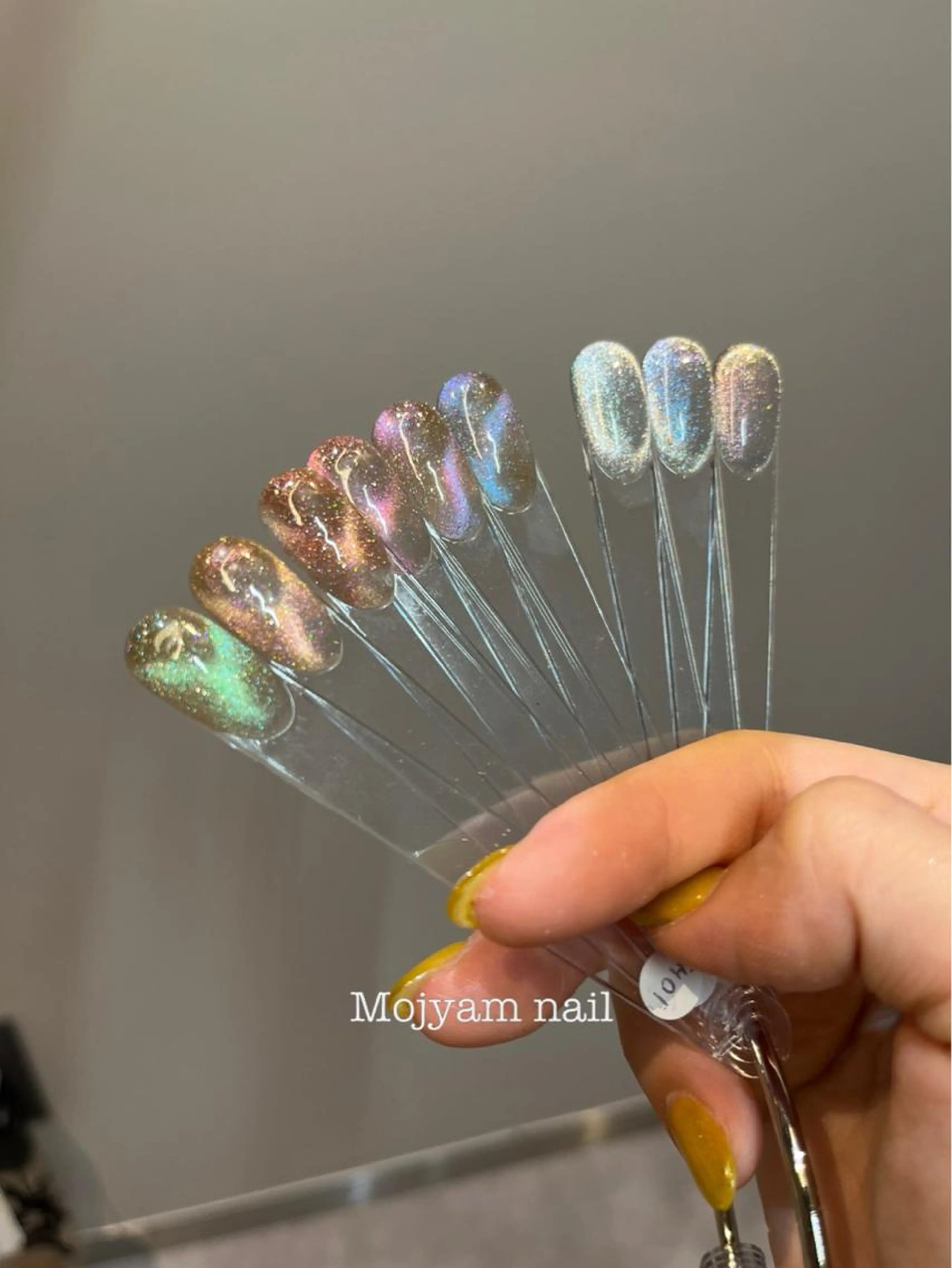 Powder nail◎¥8,800(オフ別途¥550)/aurora/mirror/magnet 2色まで選択可能の写真