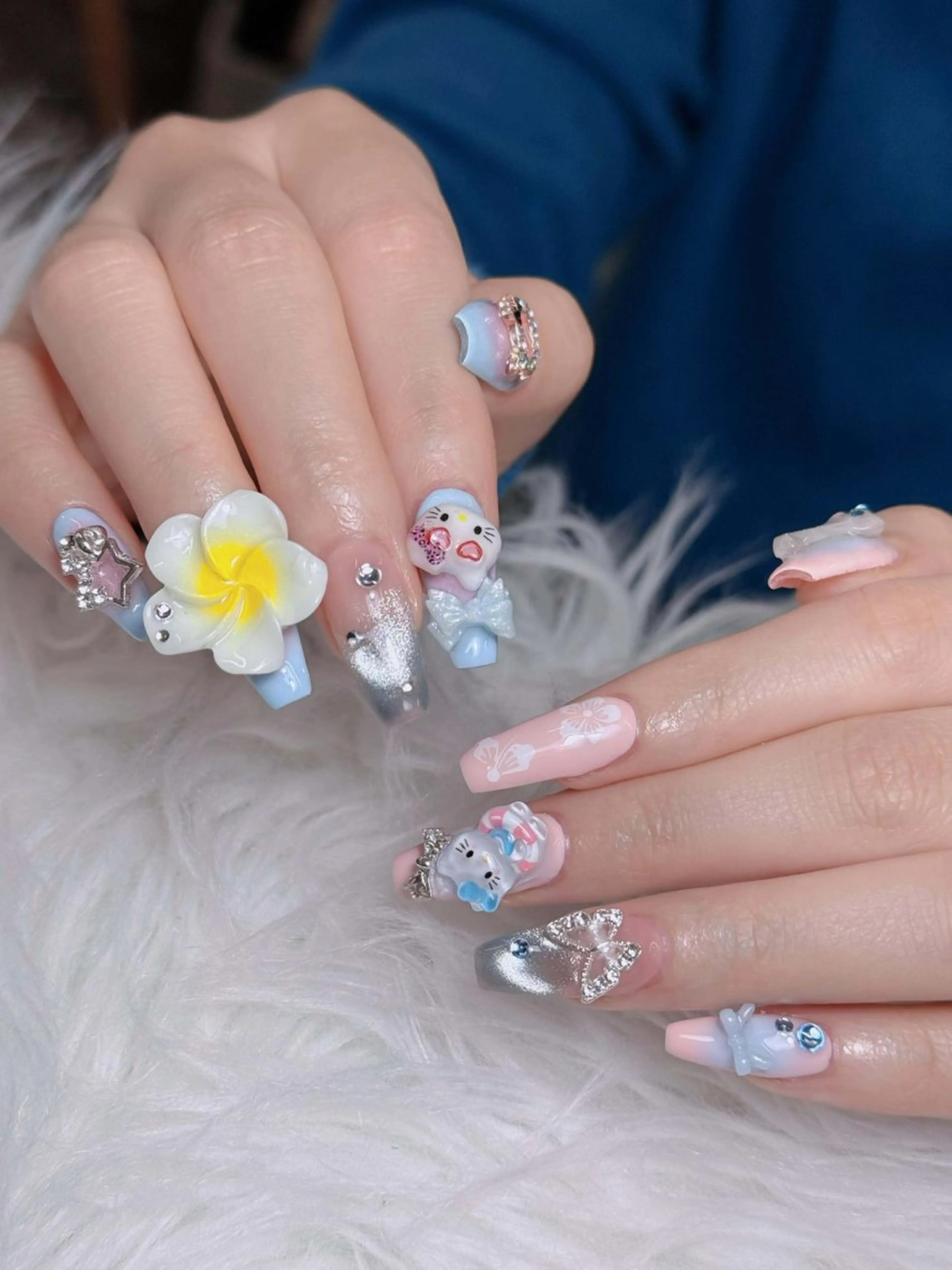 ネイル オーロラネイル チークネイル フットネイル フレンチネイル 韓国ネイル ハンドネイル Lumi Nailのネイルデザイン