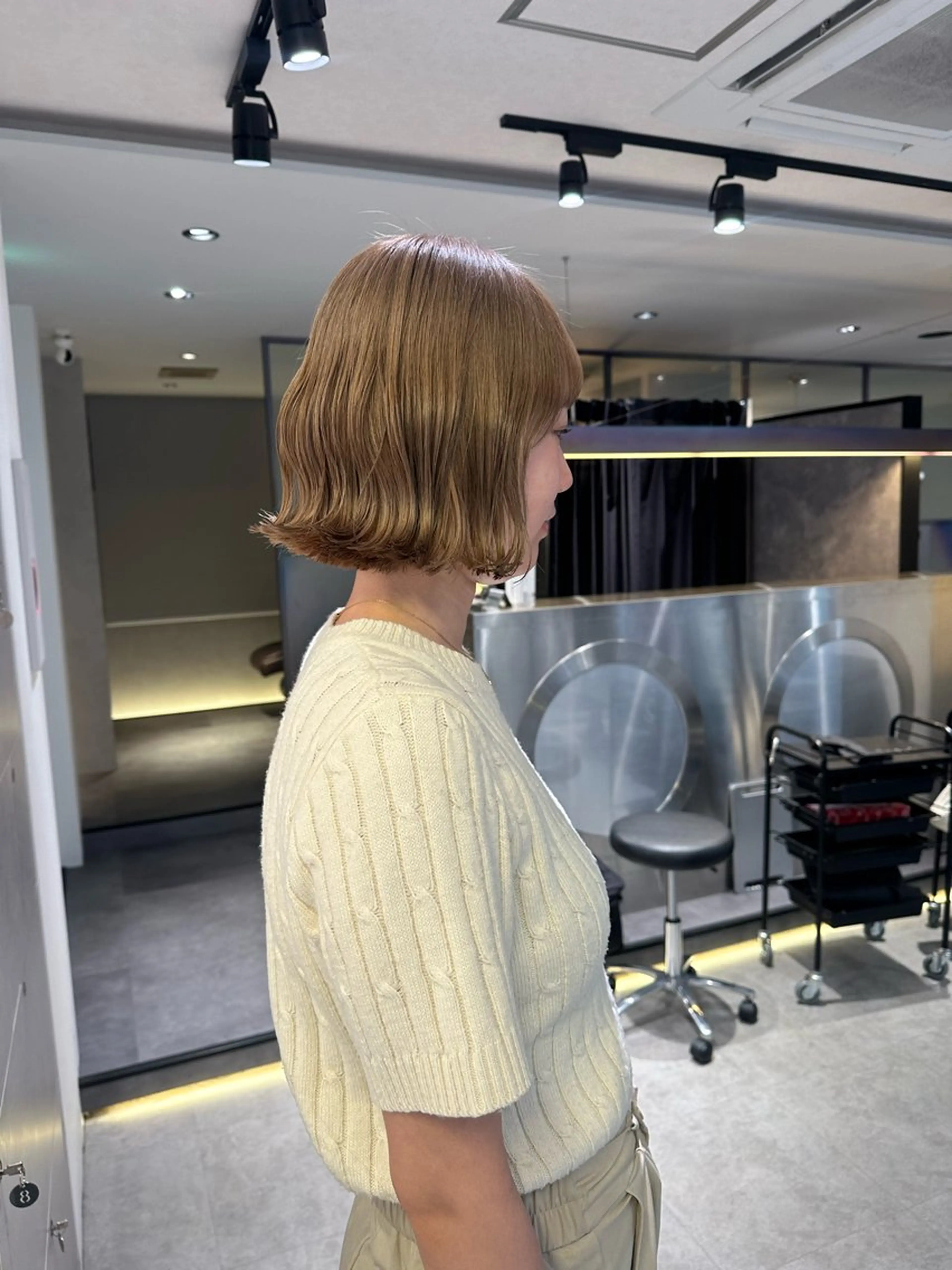 ミディアム カラー ベージュカラー ブリーチ ミルクティーベージュ GO TODAY SHARE SALON 原宿本店所属・ブリーチ/ハイトーン 艶カラー/ユリナのヘアスタイル