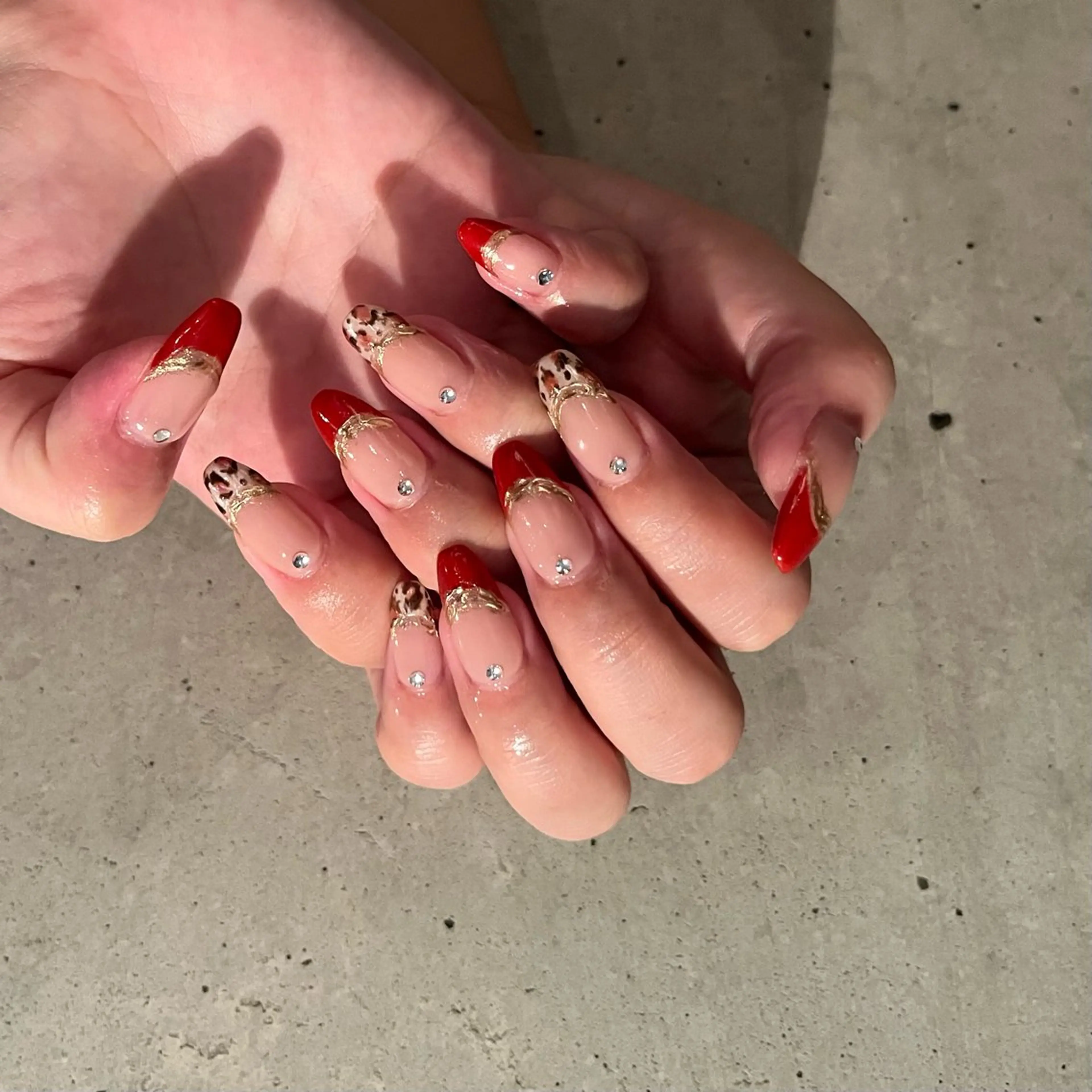 ネイル アニマル柄 フレンチネイル 持ち込み 赤色 DariL Ayaのネイルデザイン