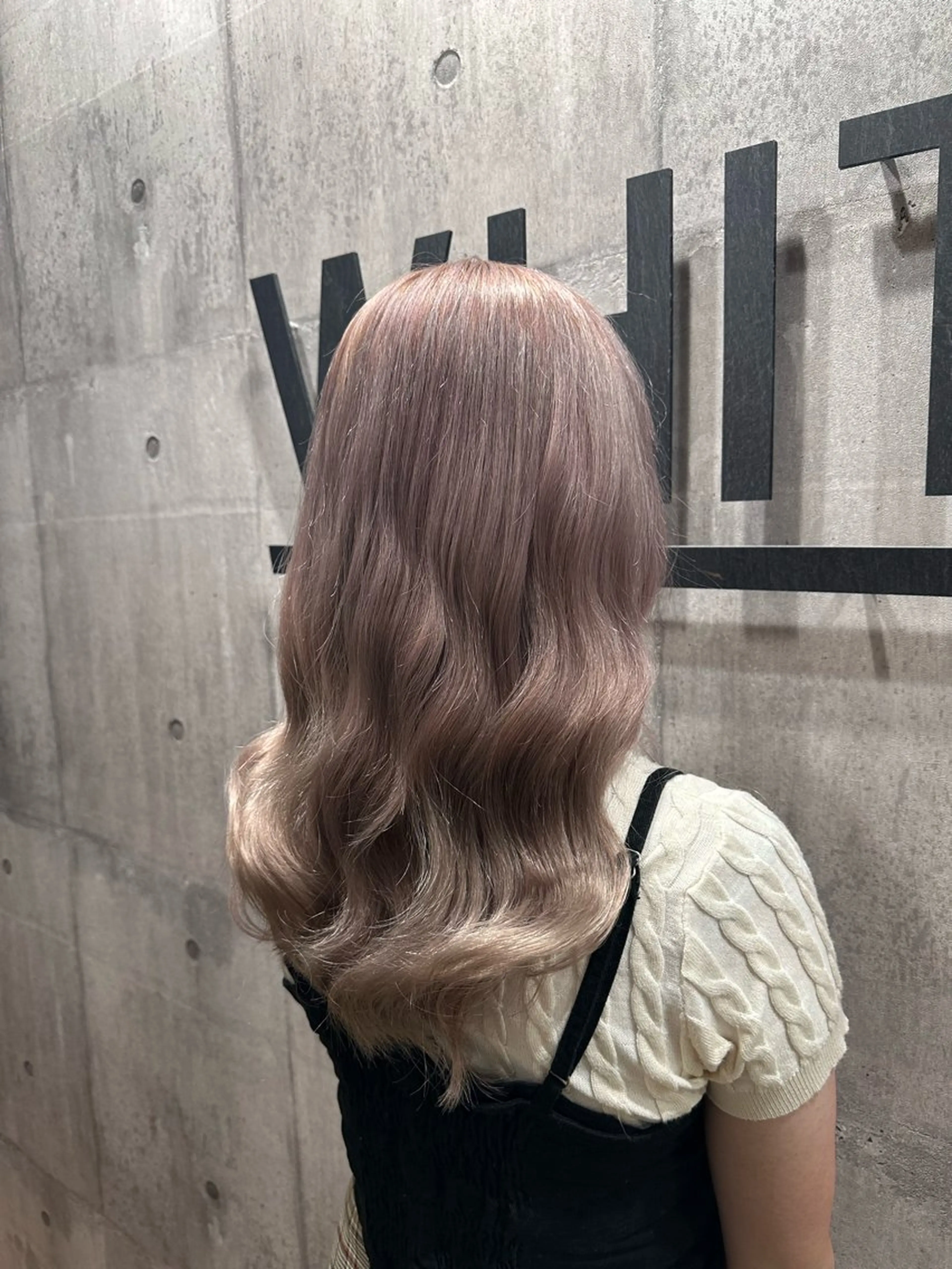 セミロング ヘアカラー _white南海難波店所属・髪質改善/ウスイ アイキ/_WHITEのヘアスタイル