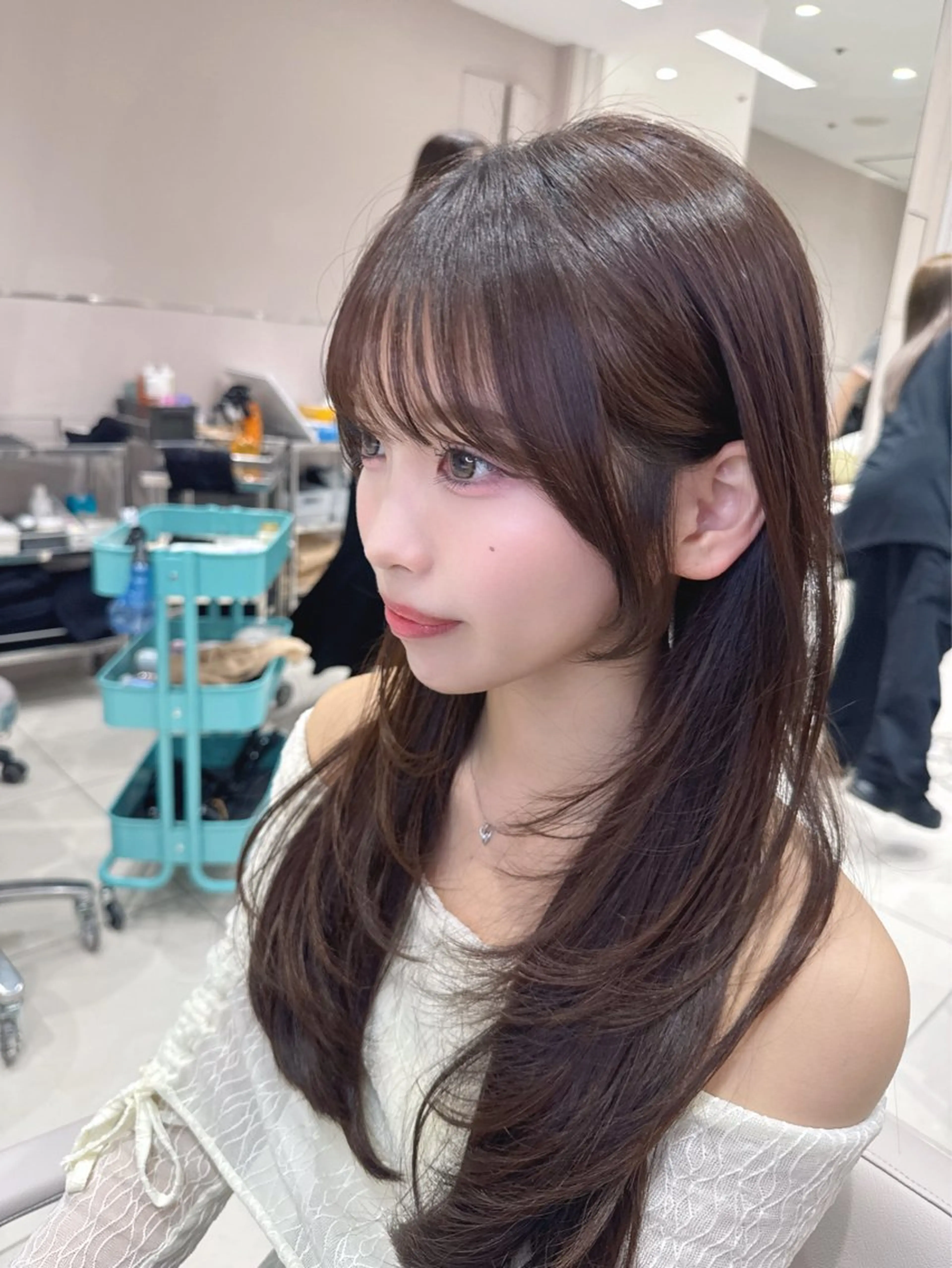 ミディアム カラー カット ヘアカラー トリートメント ヘッドスパ ヘアセット 韓国ヘア/レイヤー/ 顔まわり/りょーとのヘアスタイル