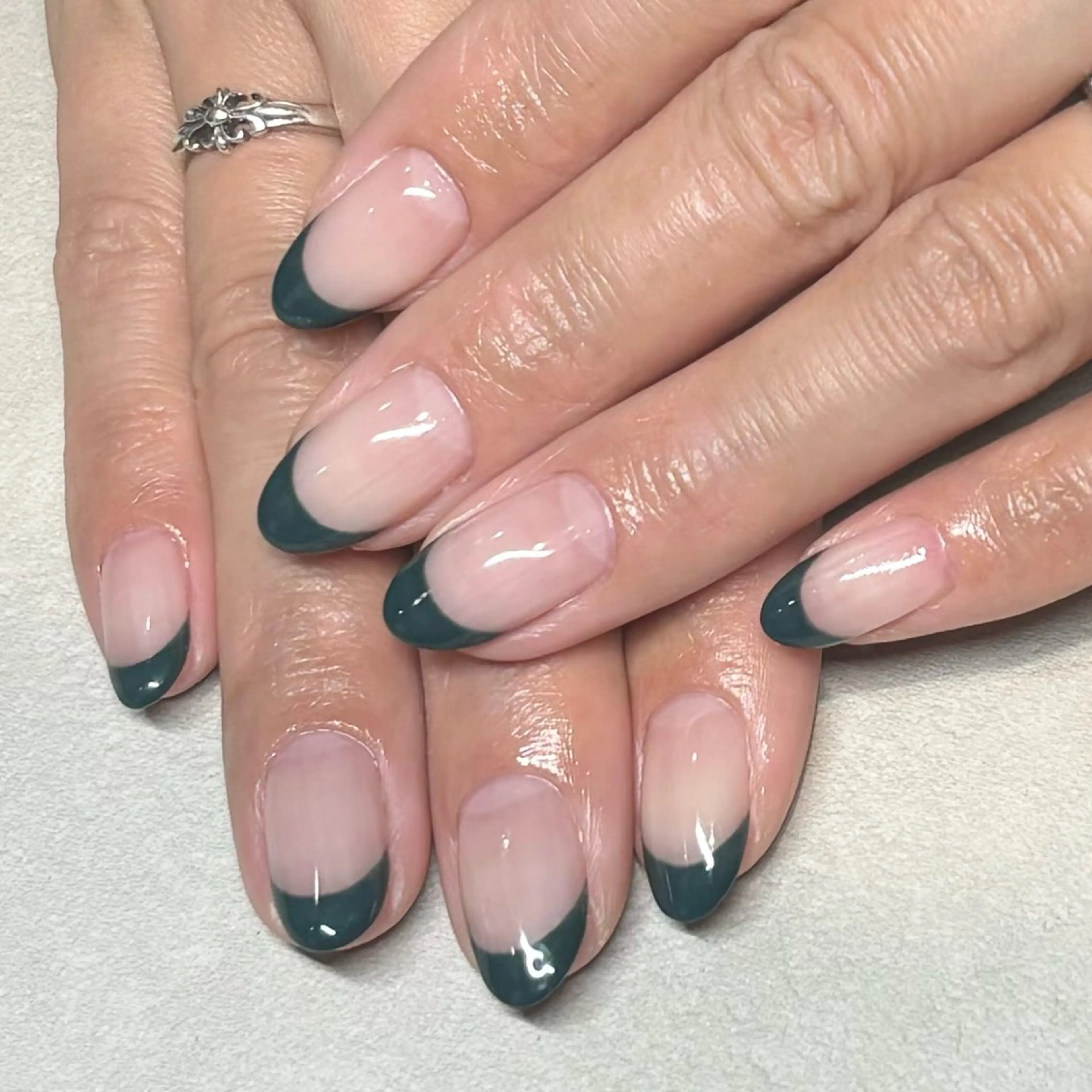 【練習モデル】ハンドジェル フレンチ(クリアベース)☆オフなしの写真