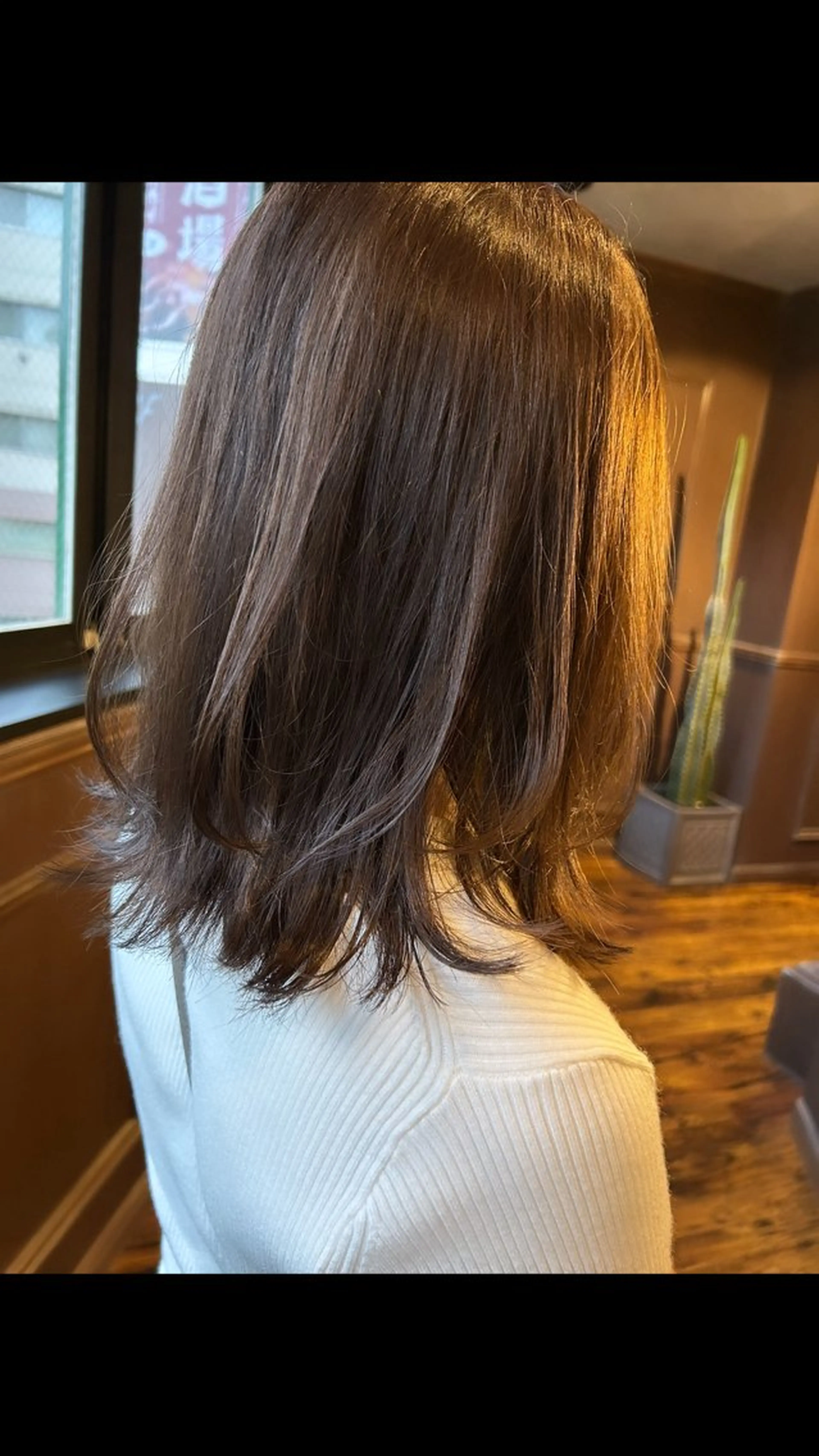 ミディアム カラー ヘアアレンジ アッシュ 透明感カラー カット ヘアカラー トリートメント Rina 🫧のヘアスタイル