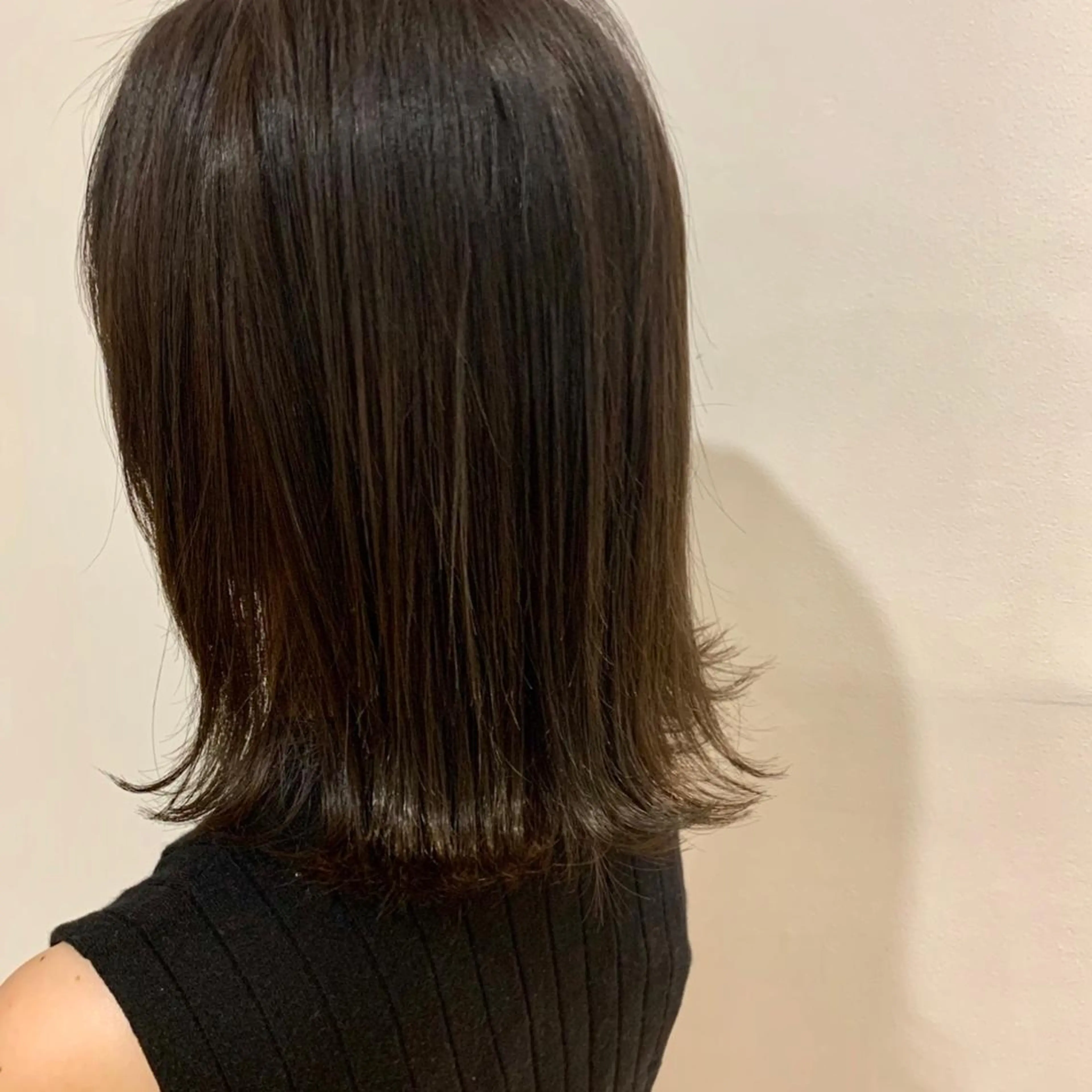 ミディアム カラー カット ヘアカラー トリートメント 森本 裕太 / ボブのヘアスタイル