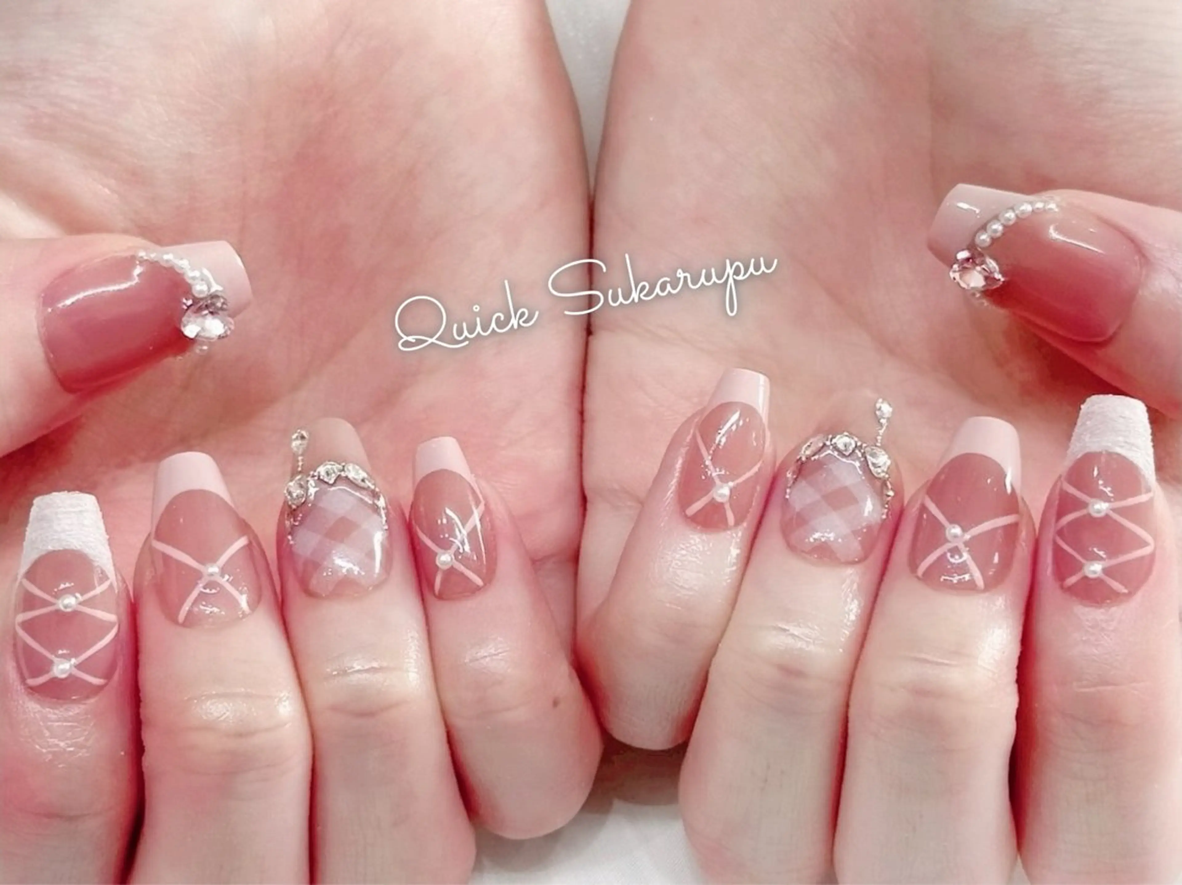 ネイル Quick Sukarupu 新宿店所属・澤田 あれのネイルデザイン