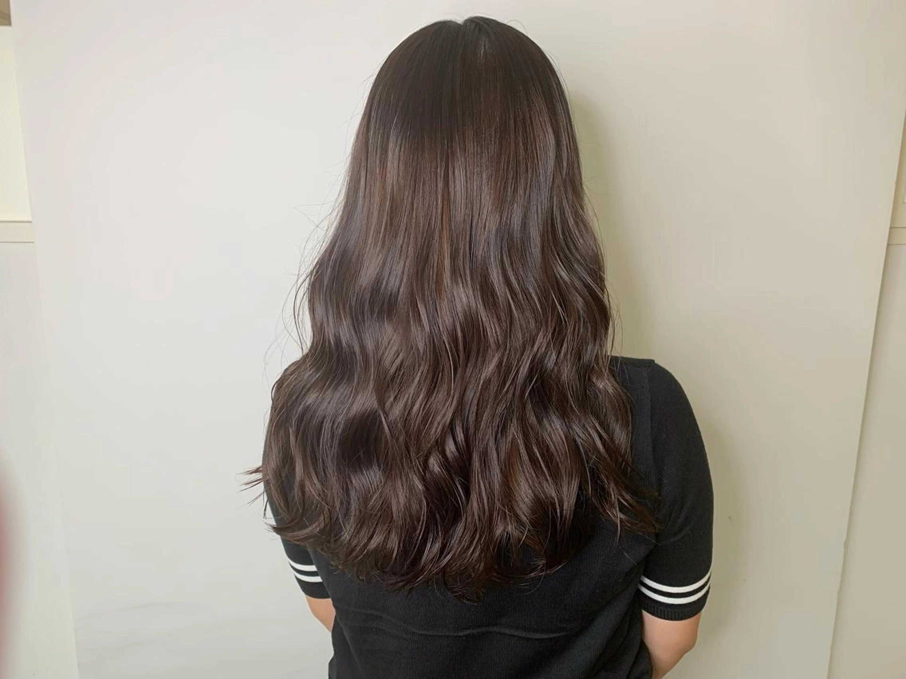 ロング カラー 小森 衣純のヘアスタイル