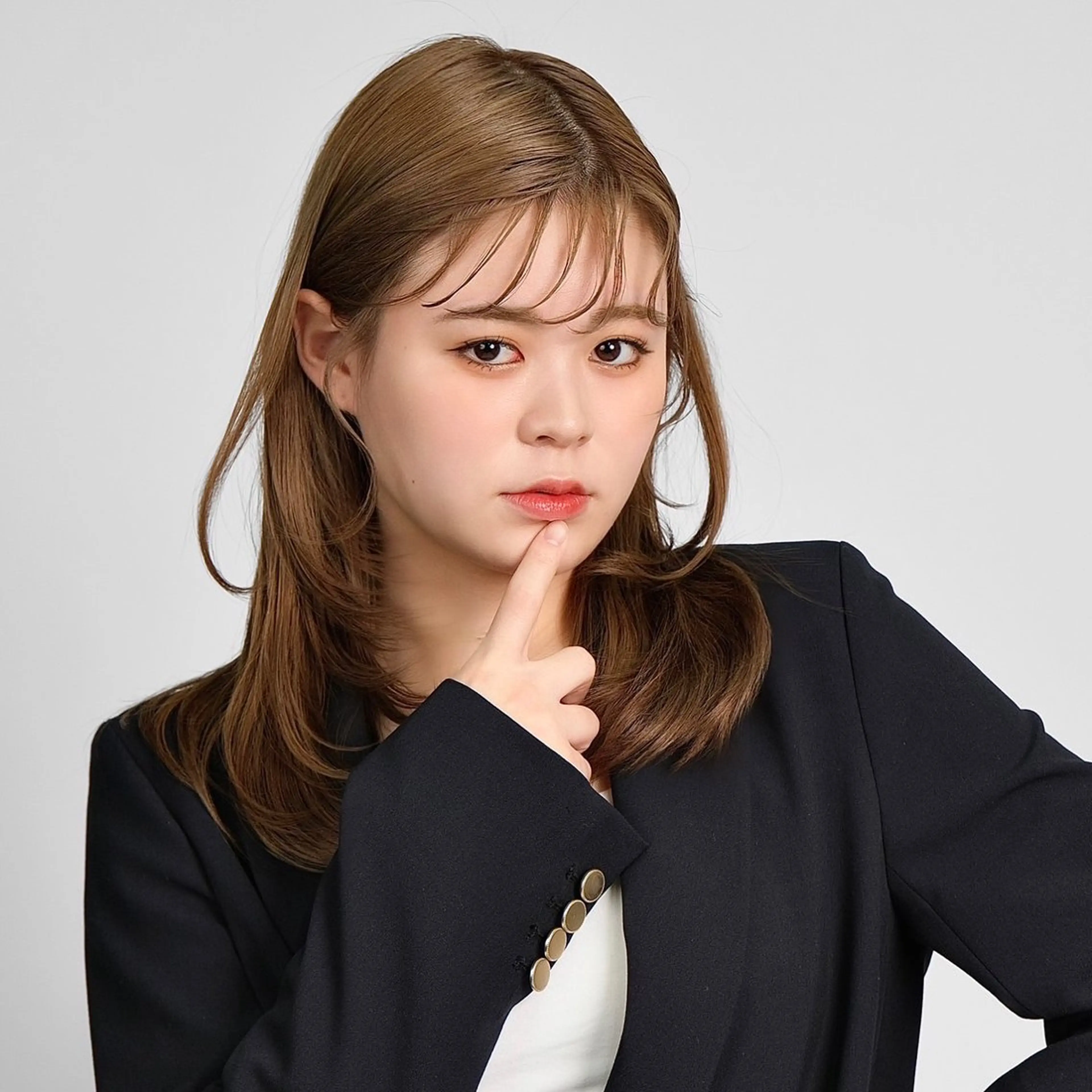 ミディアム カラー カット ヘアカラー トリートメント 松下宗翔｜カラー｜ 福岡レイヤーカットのヘアスタイル