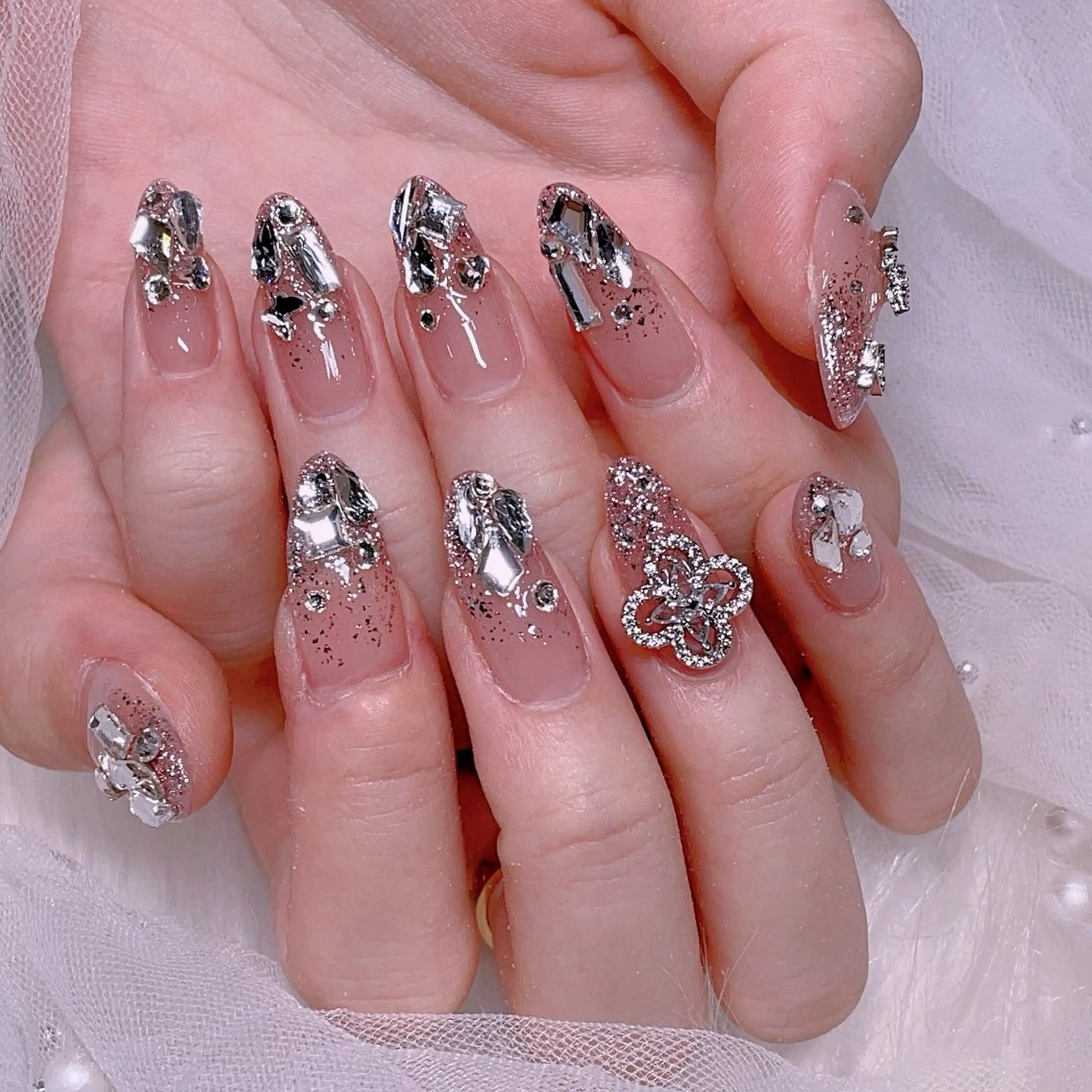 ネイル アートネイル EMILIO NAIL所属・スカルプ専門店長さ だしエミリオ ネイルのネイルデザイン