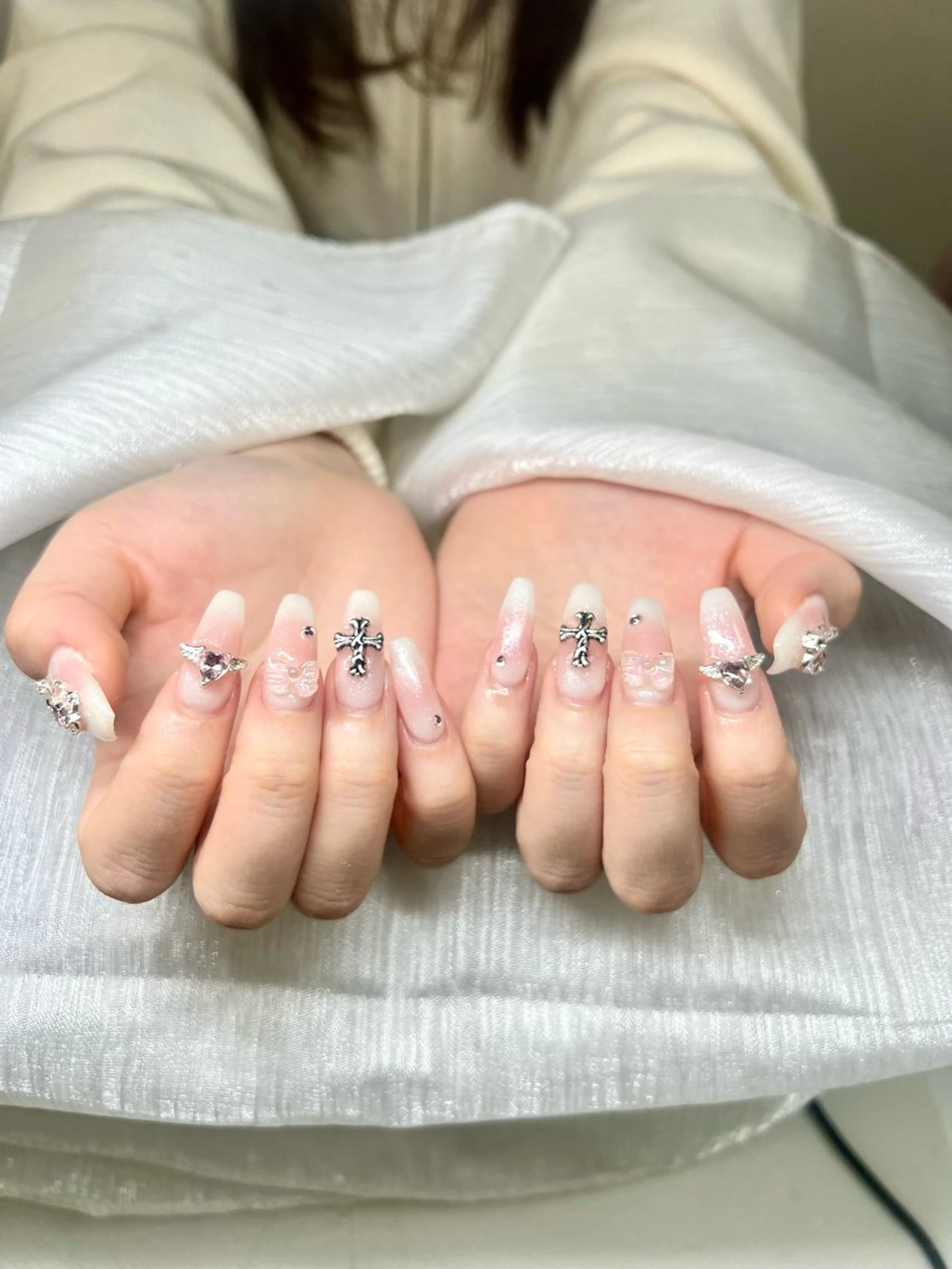 ネイル オーロラネイル チークネイル 長さ出し フットネイル フレンチネイル Lee Nails チップ長さだし専門店のネイルデザイン