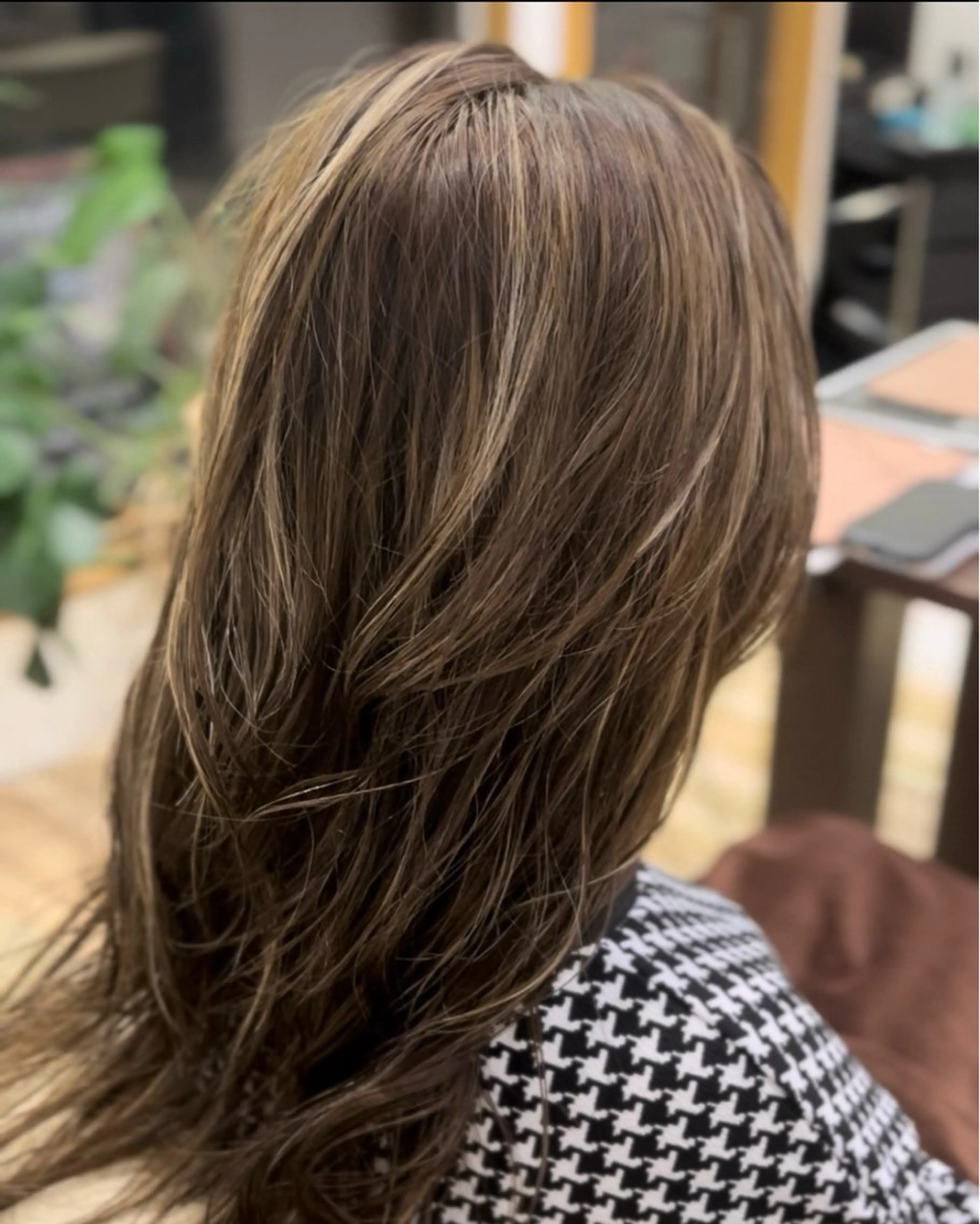 ロング ハイライト レイヤーカット カット ヘアカラー Lead Hair by vamp所属・亀井 慎太郎のヘアスタイル