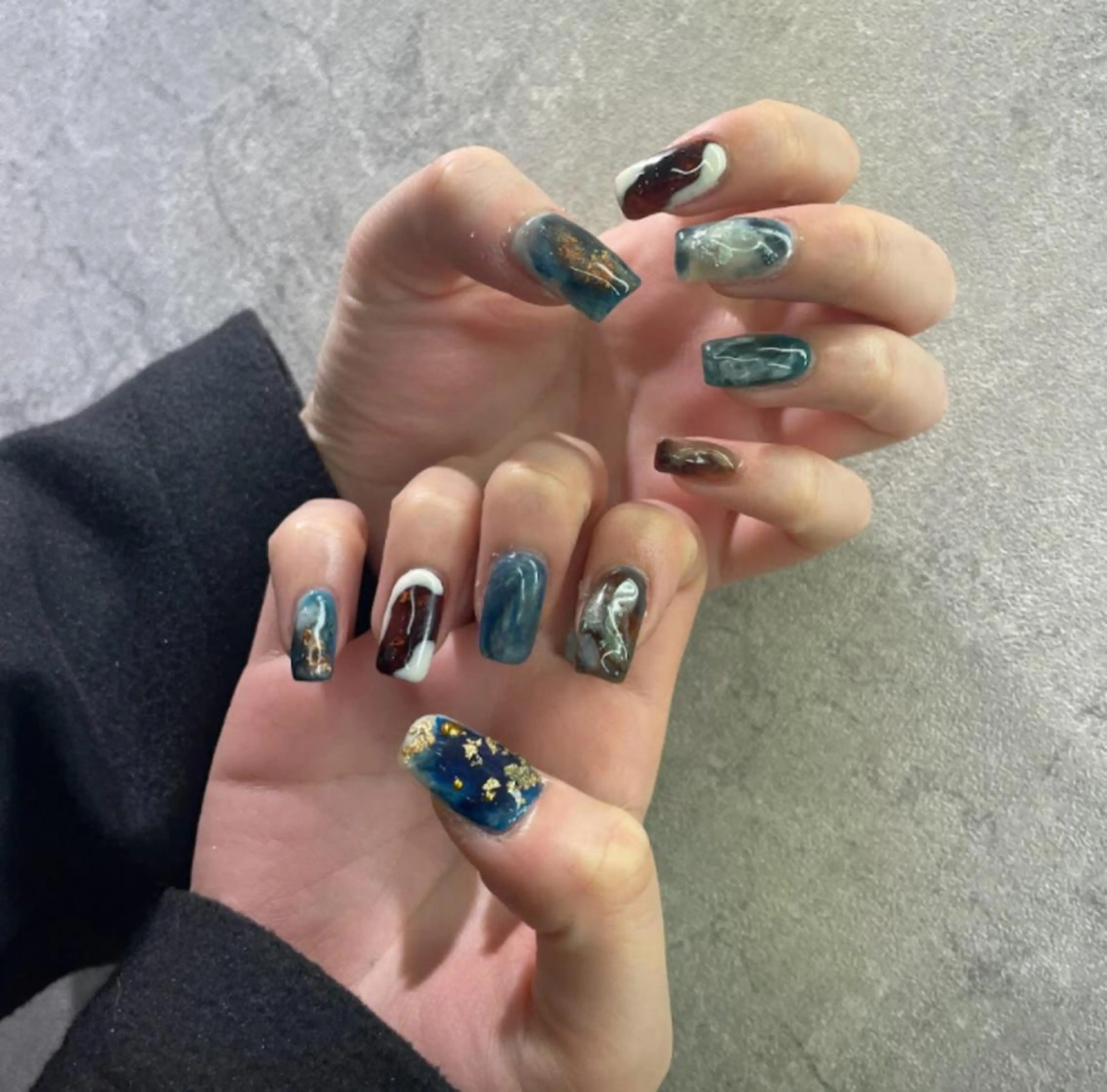 ネイル nailstudio eviz新宿店のネイルデザイン