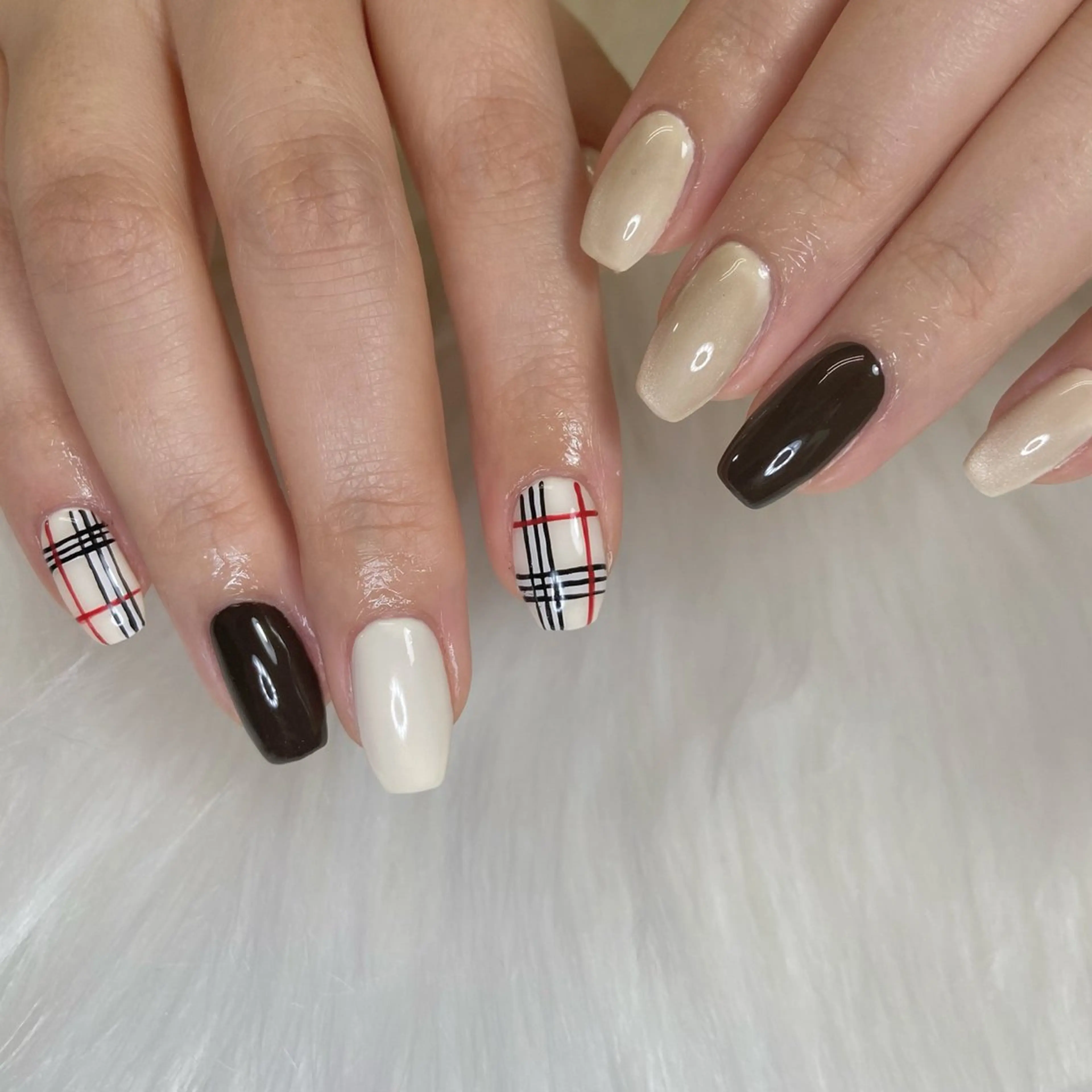 ネイル アートネイル ガーリー キラキラネイル 韓国ネイル ラメ(グリッター) ハンドネイル Kanako 💫のネイルデザイン