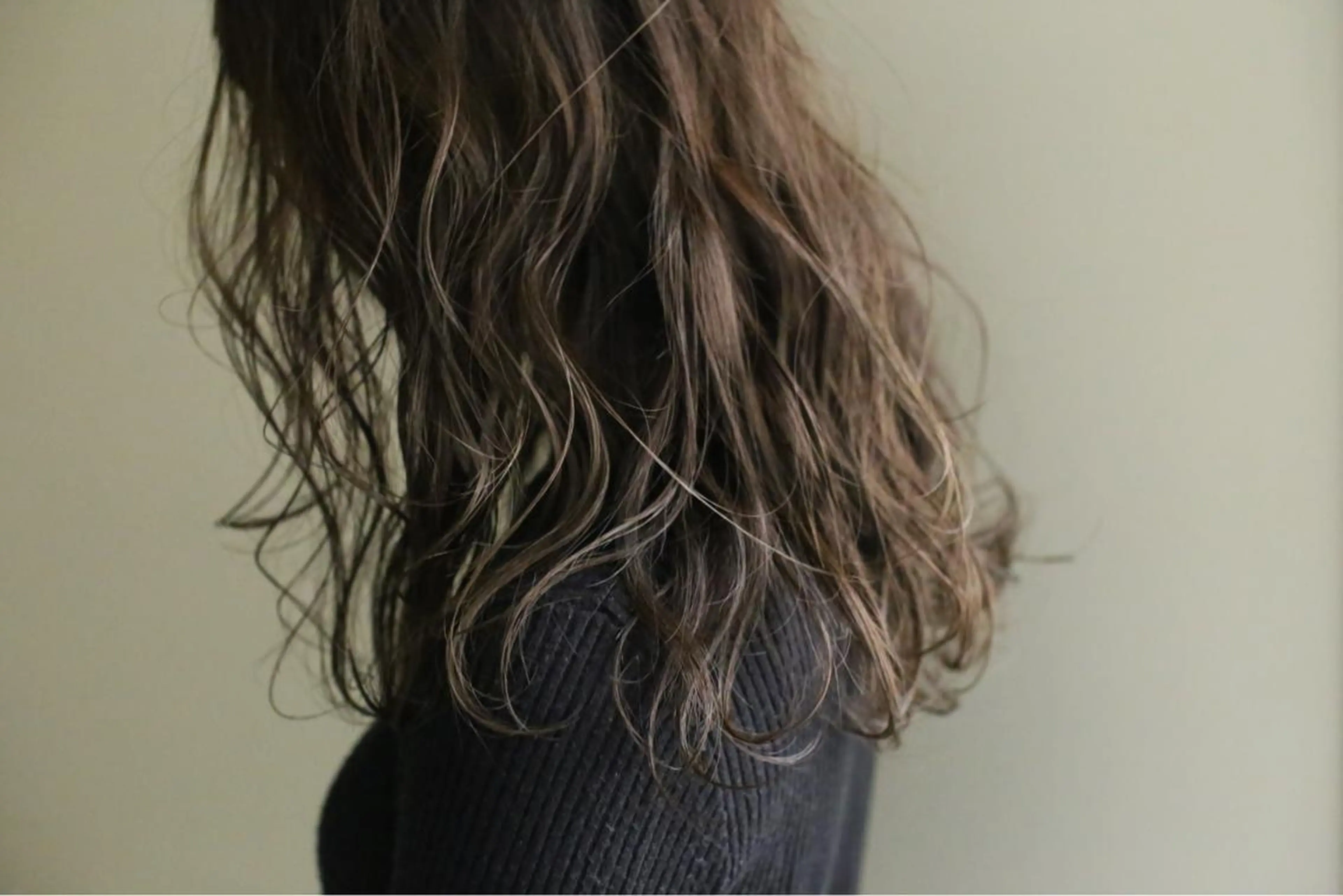 セミロング カラー 加藤 利基のヘアスタイル