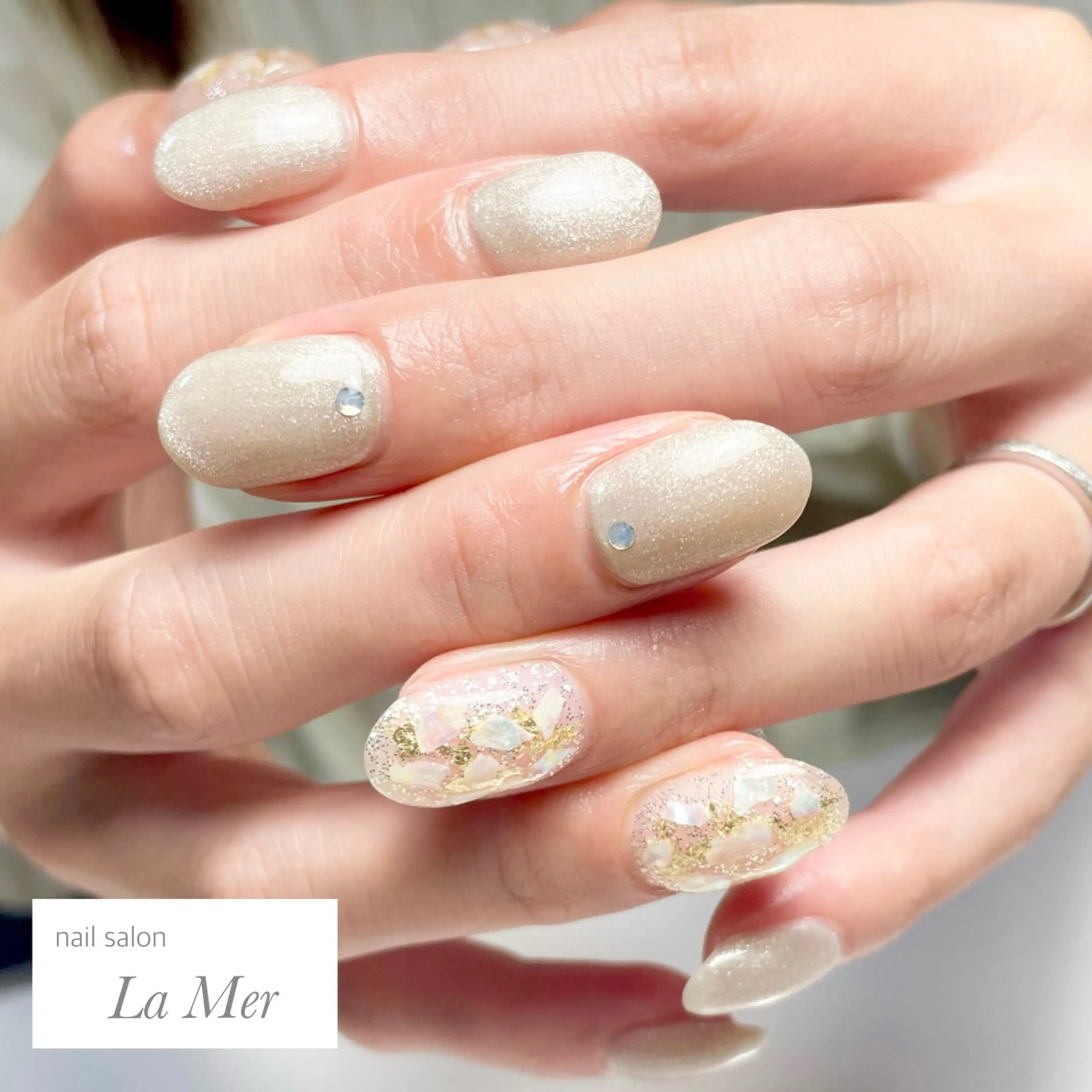 ネイル マグネットネイル シルバー シンプルネイル 夏ネイル ホワイト ハンドネイル nailsalon La Merのネイルデザイン