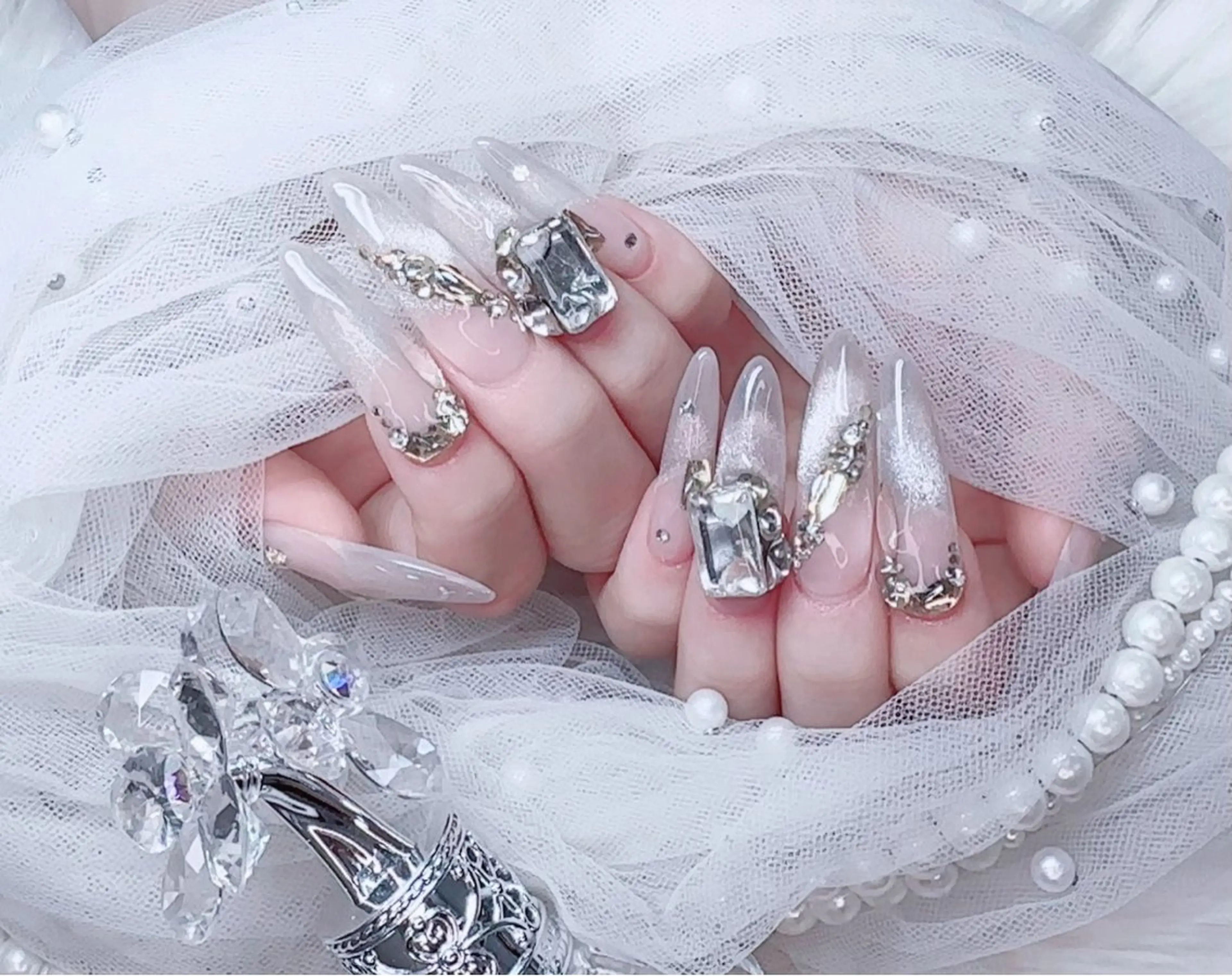 ネイル ハンドネイル フットネイル ハンドケア R salonのネイルデザイン