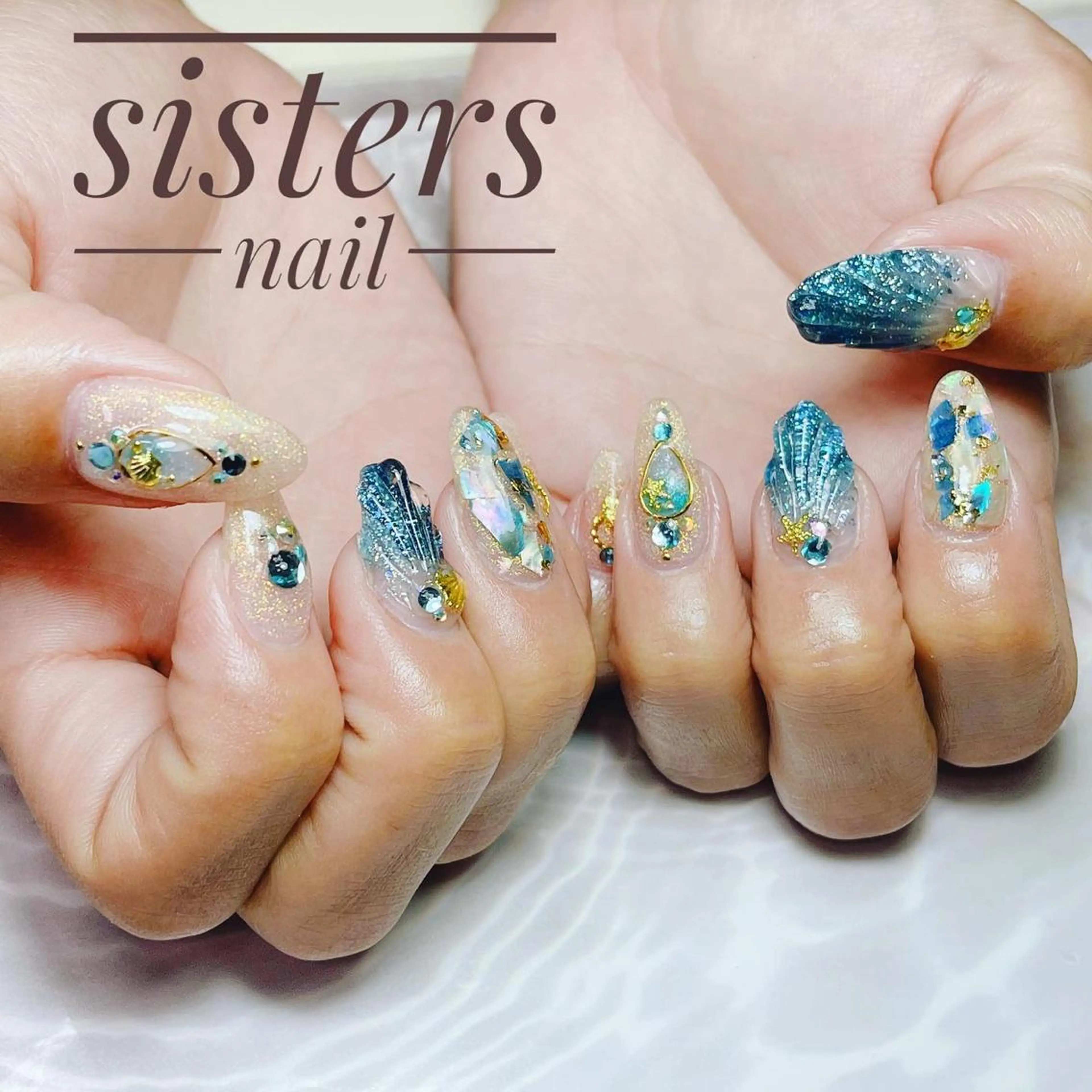 ネイル アートネイル ブルー キラキラネイル 夏ネイル sisters nail.fのネイルデザイン