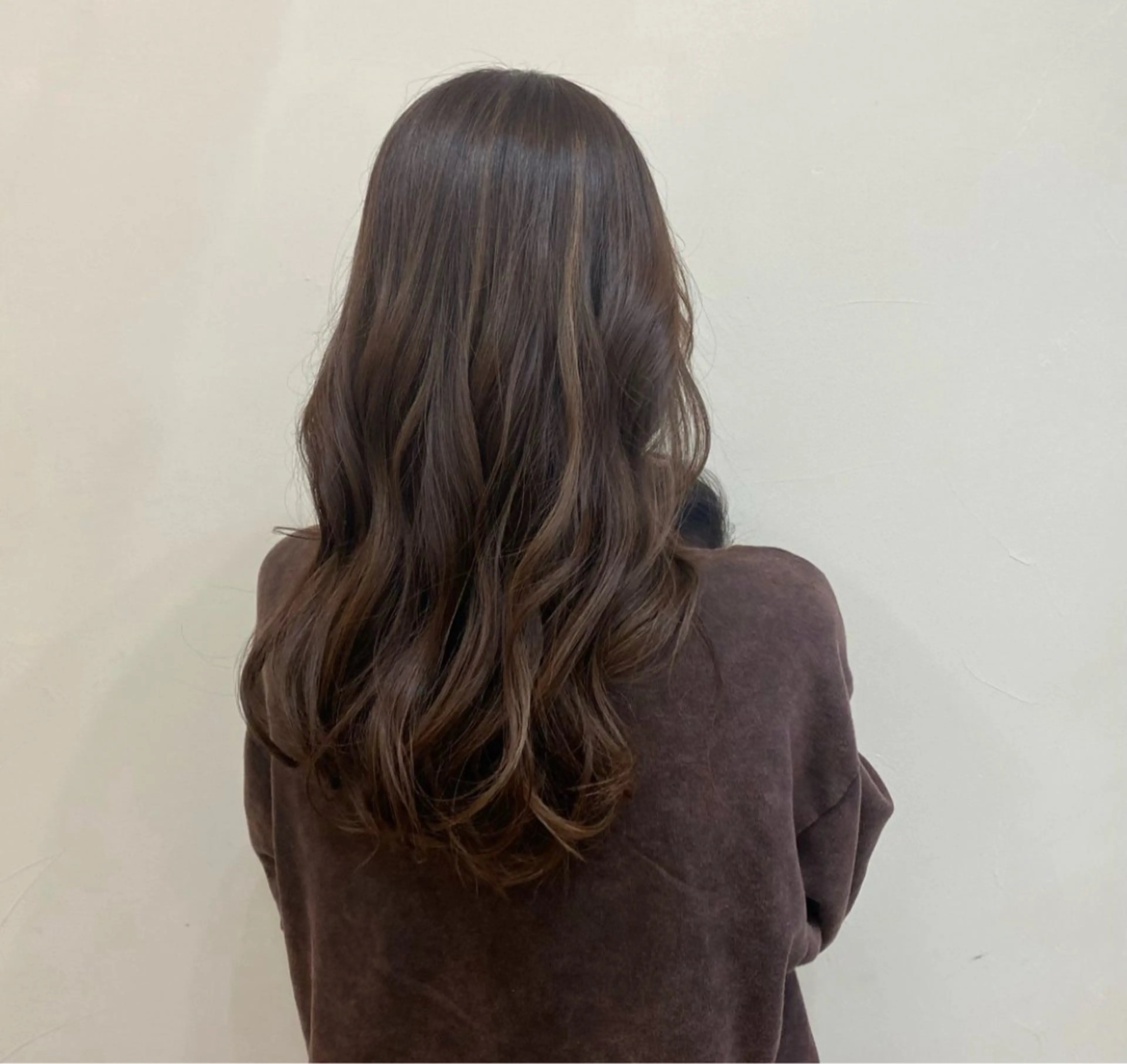 セミロング カラー ベージュカラー ヘアカラー 組藤 沙奈のヘアスタイル