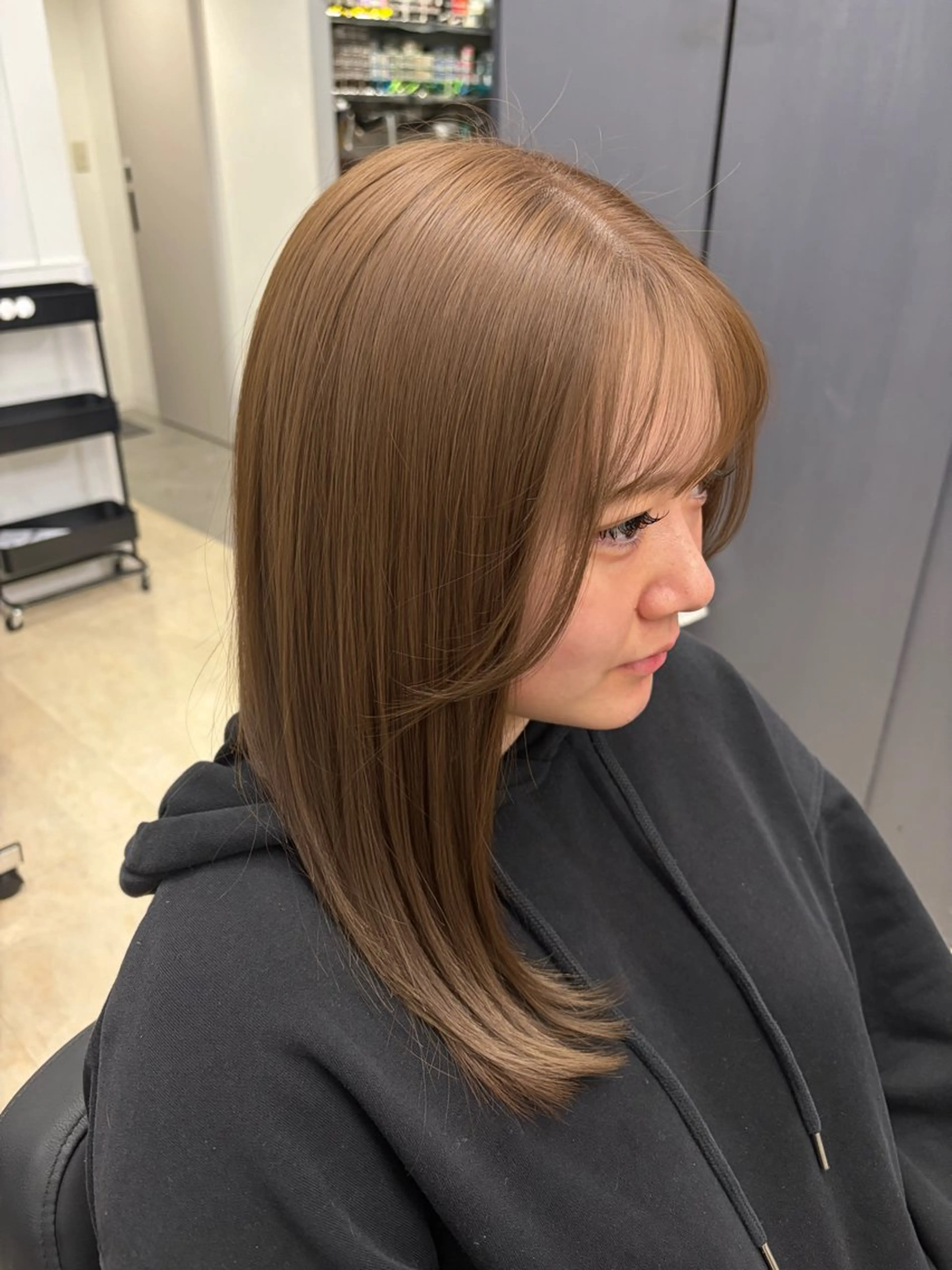 ロング カラー ベージュカラー ブリーチ 透明感カラー ブリーチなしカラー オリーブベージュ カット ヘアカラー トリートメント 🎀レディース特化 山下 京華🎀のヘアスタイル