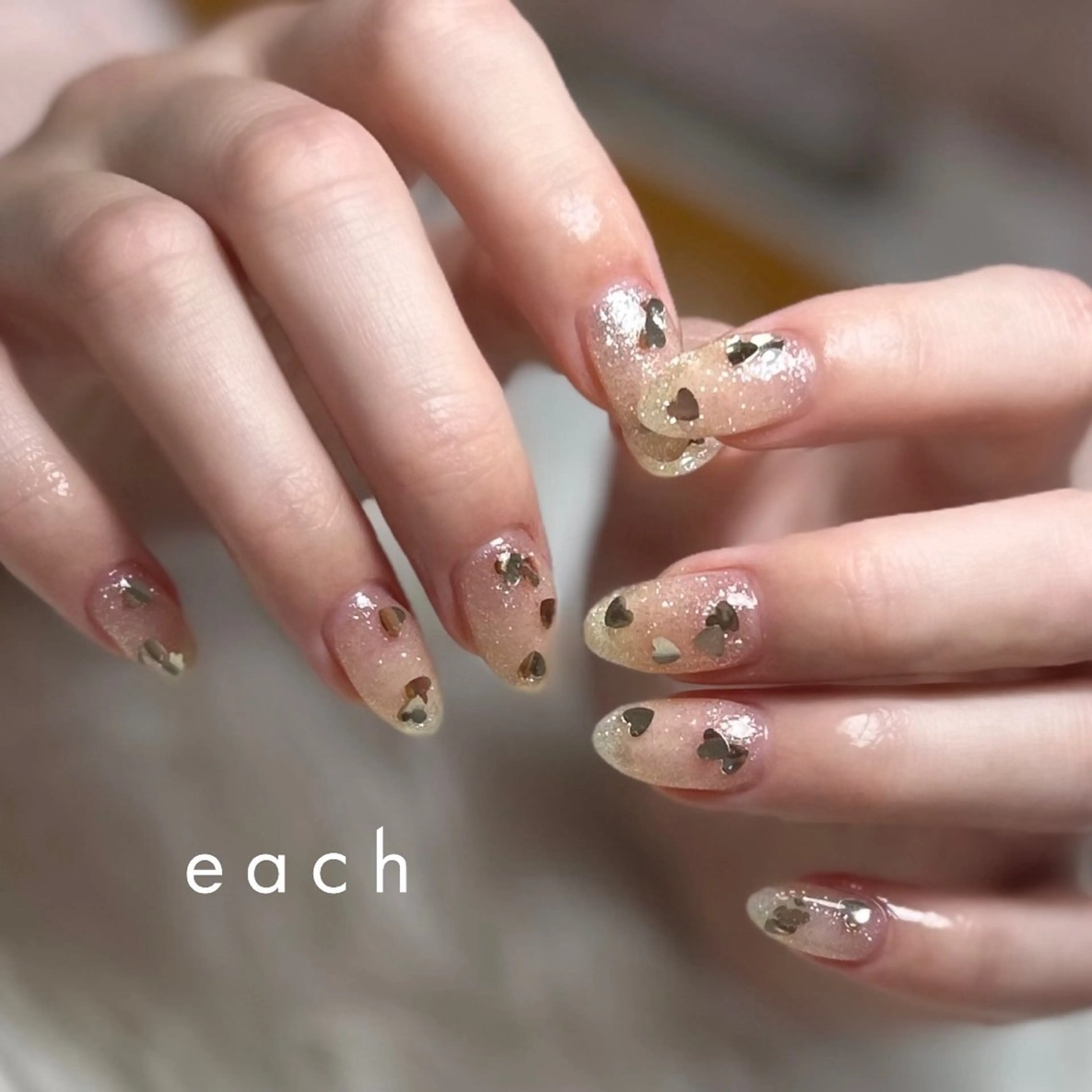 ネイル ハンドネイル ハンドケア 𝒆𝒂𝒄𝒉 kanako 🕊のネイルデザイン